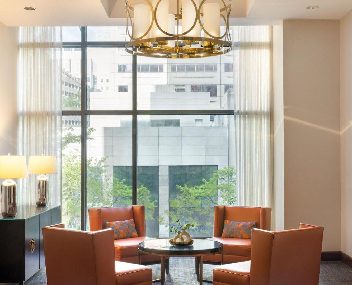 Omni Hotel 4*