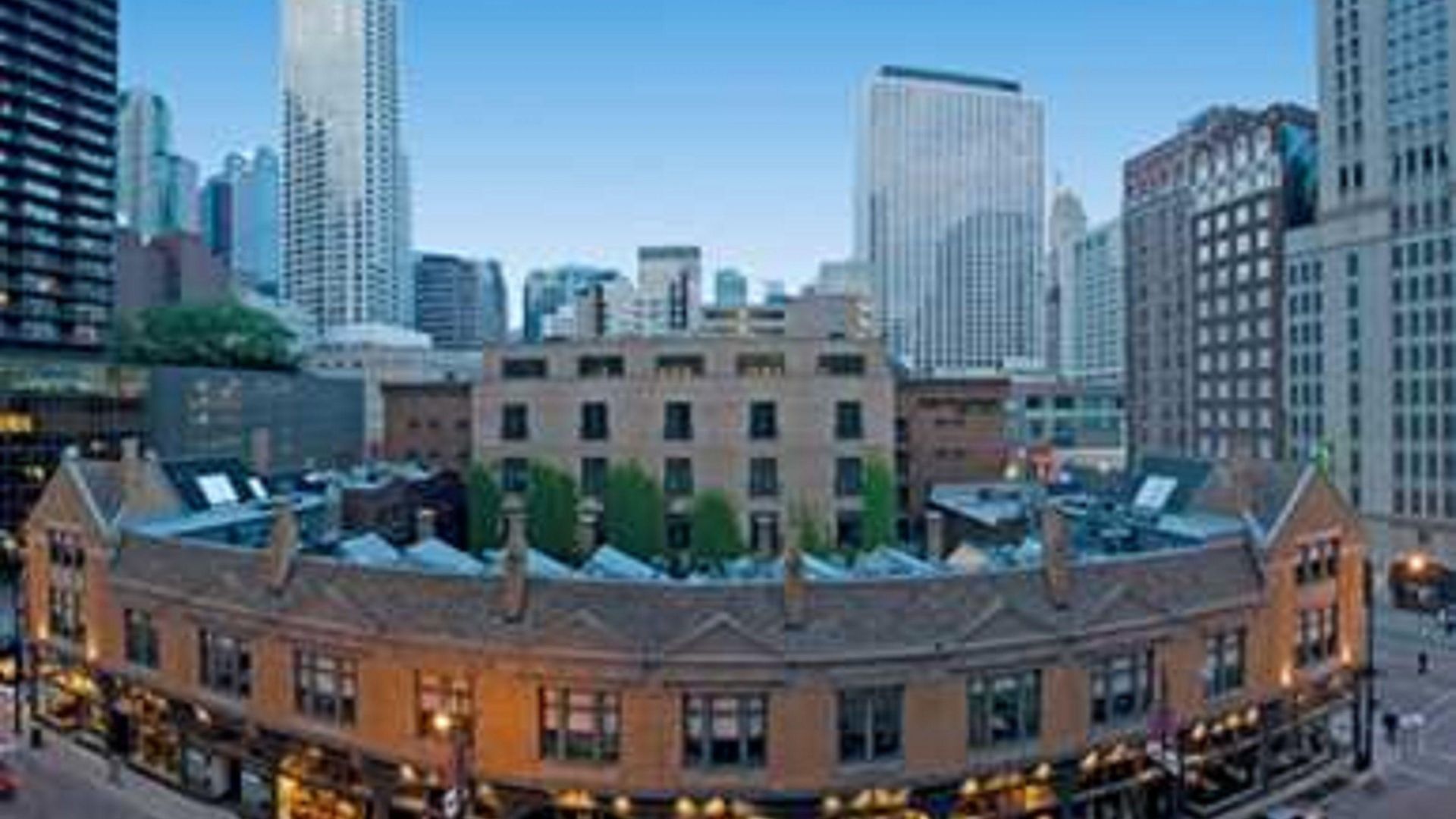 Embassy - Downtown River North Chicago