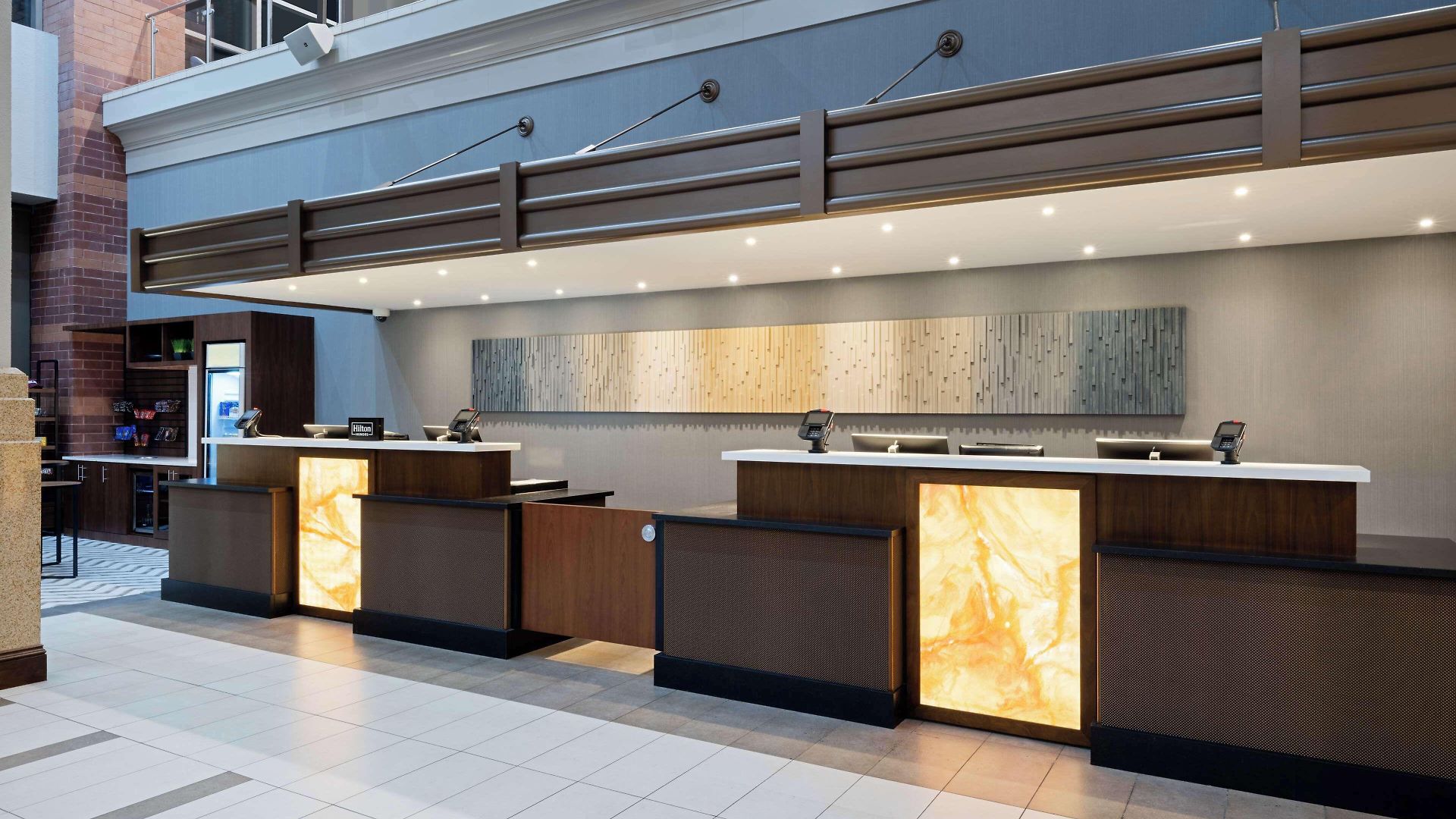 Embassy - Downtown River North 3*
