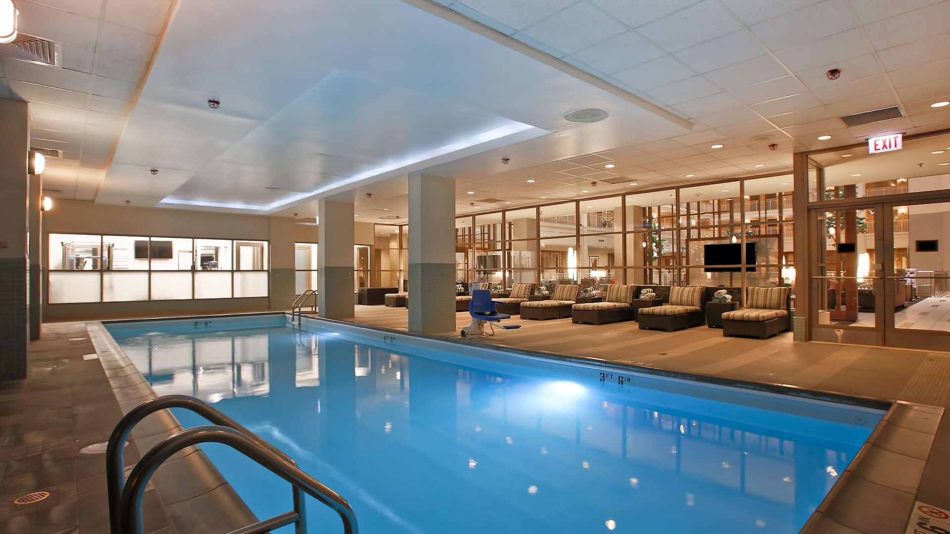 Embassy - Downtown River North 3*