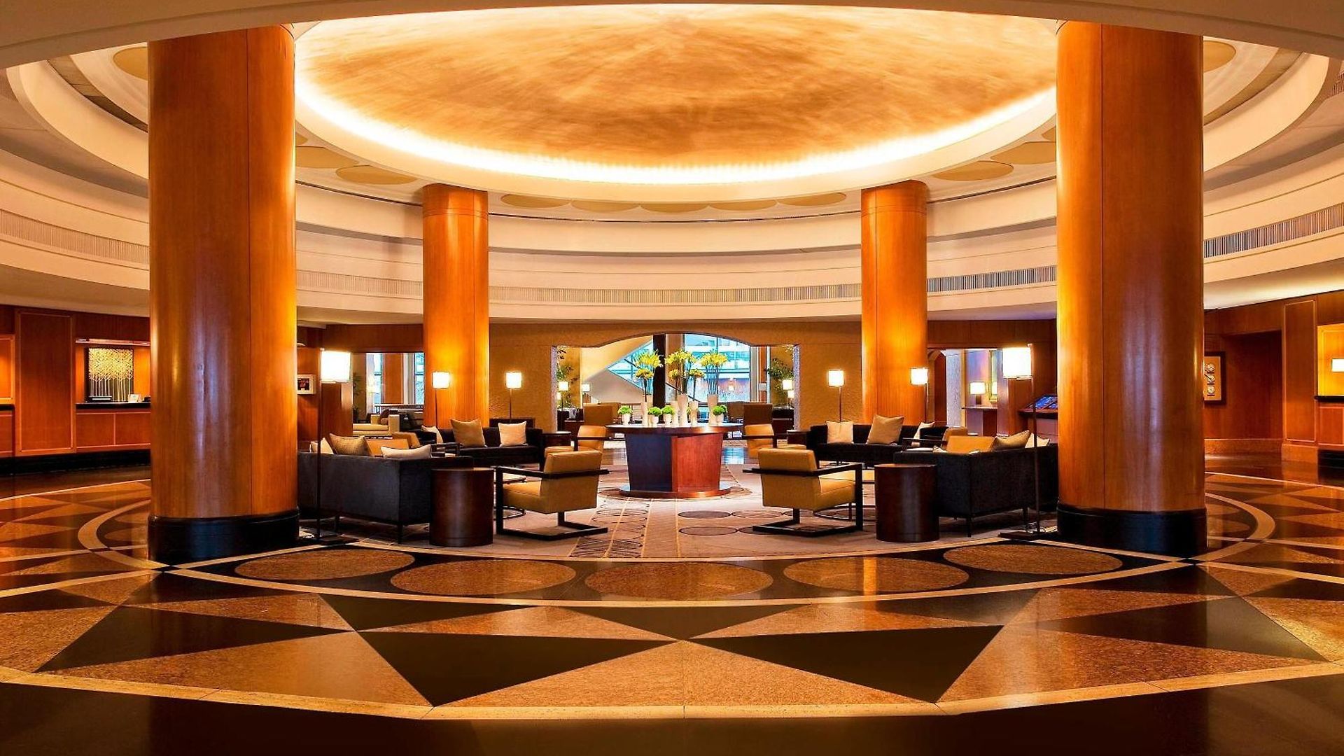 Sheraton Grand Riverwalk 4*