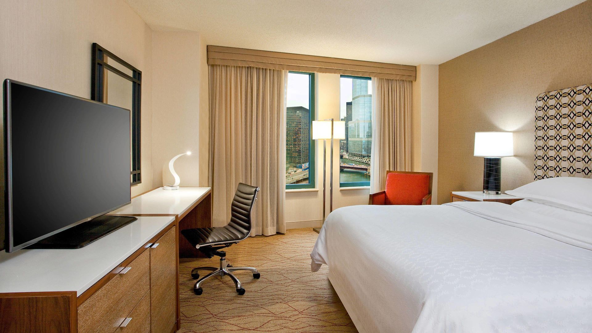 Sheraton Grand Riverwalk 4*