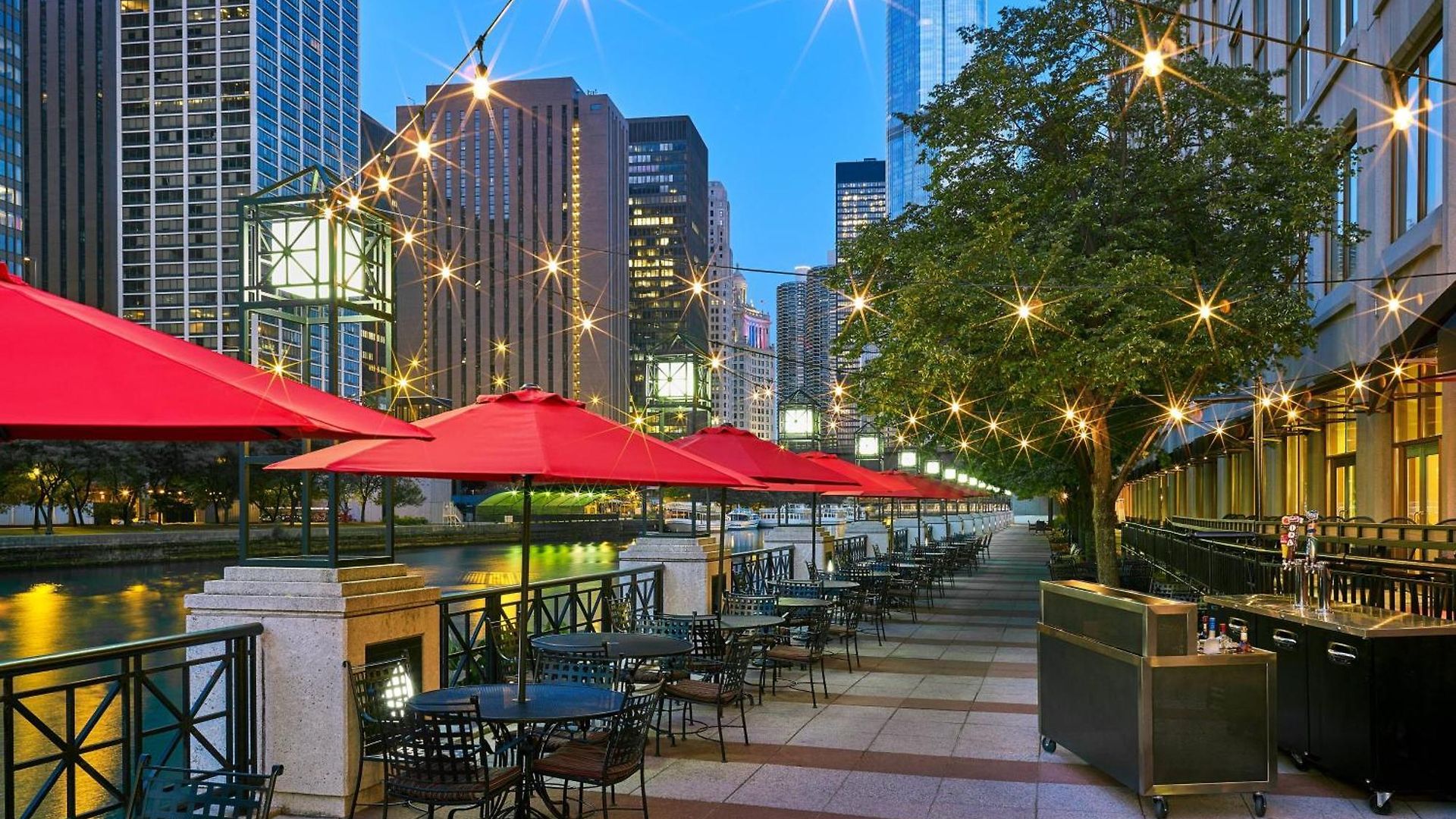 Sheraton Grand Riverwalk 4*