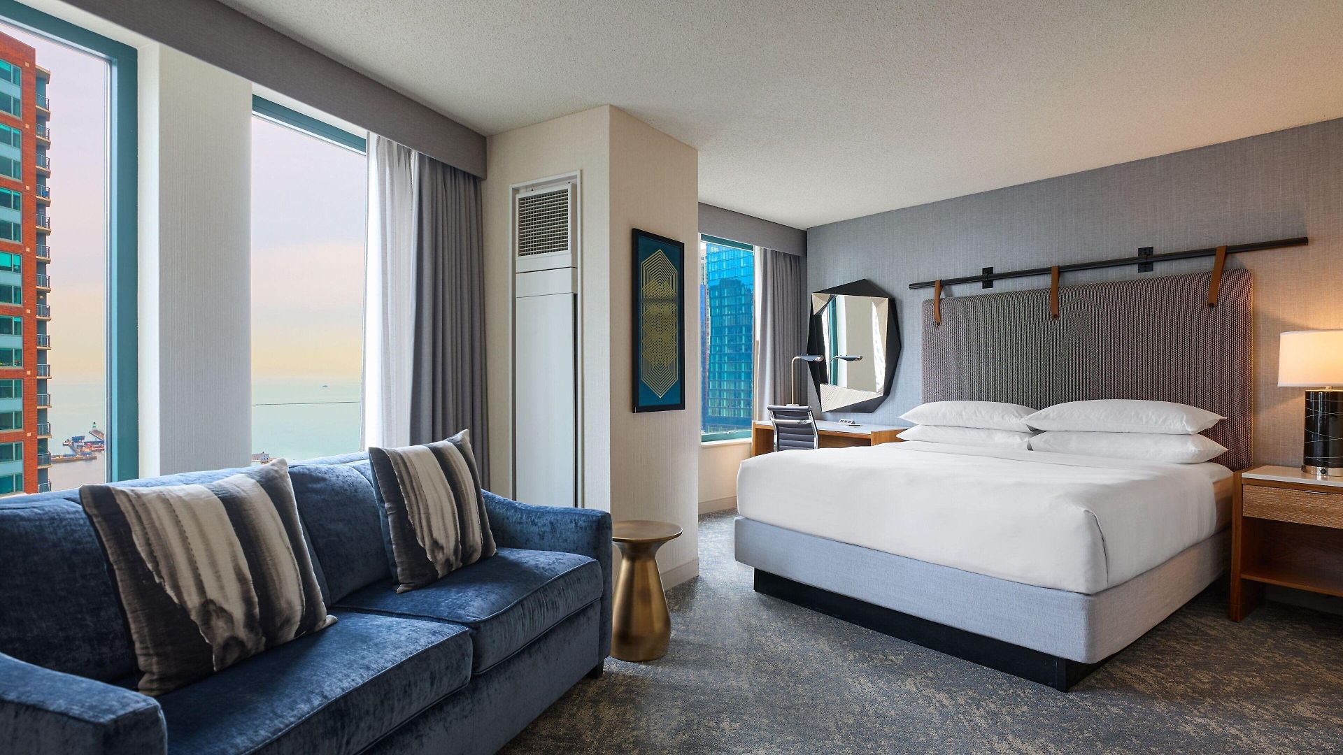 Sheraton Grand Riverwalk 4*
