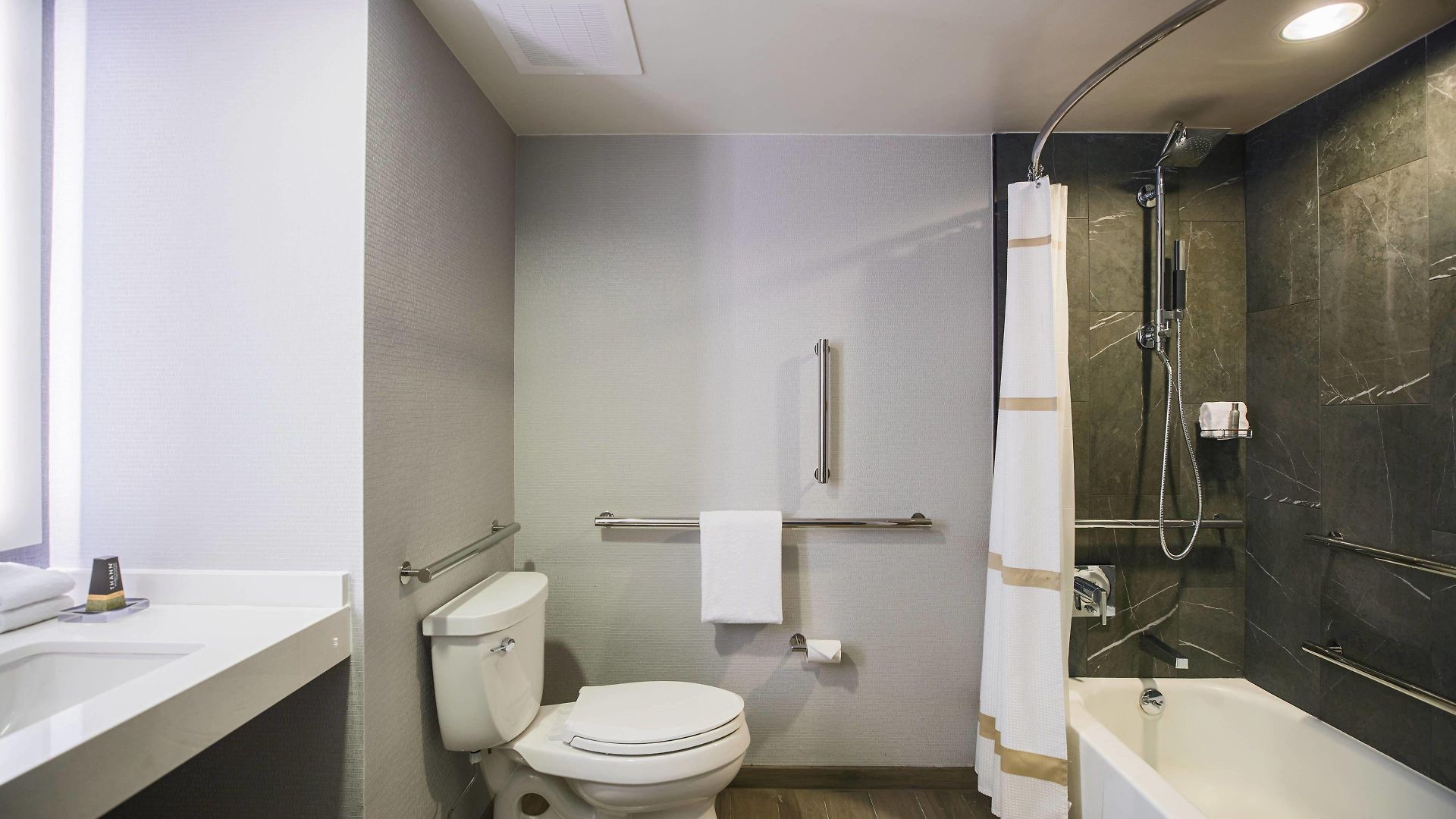 Courtyard By Marriott At Medical District-uic 3* Chicago