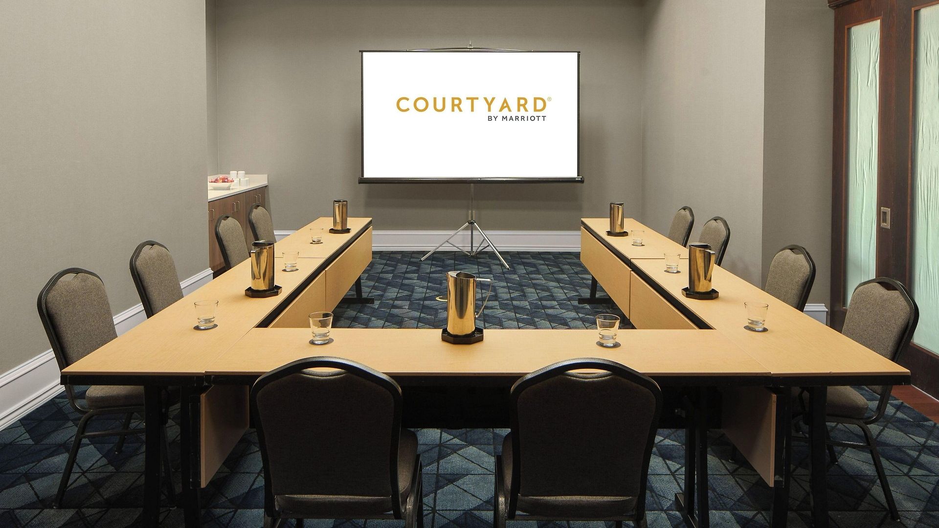 Courtyard By Marriott At Medical District-uic