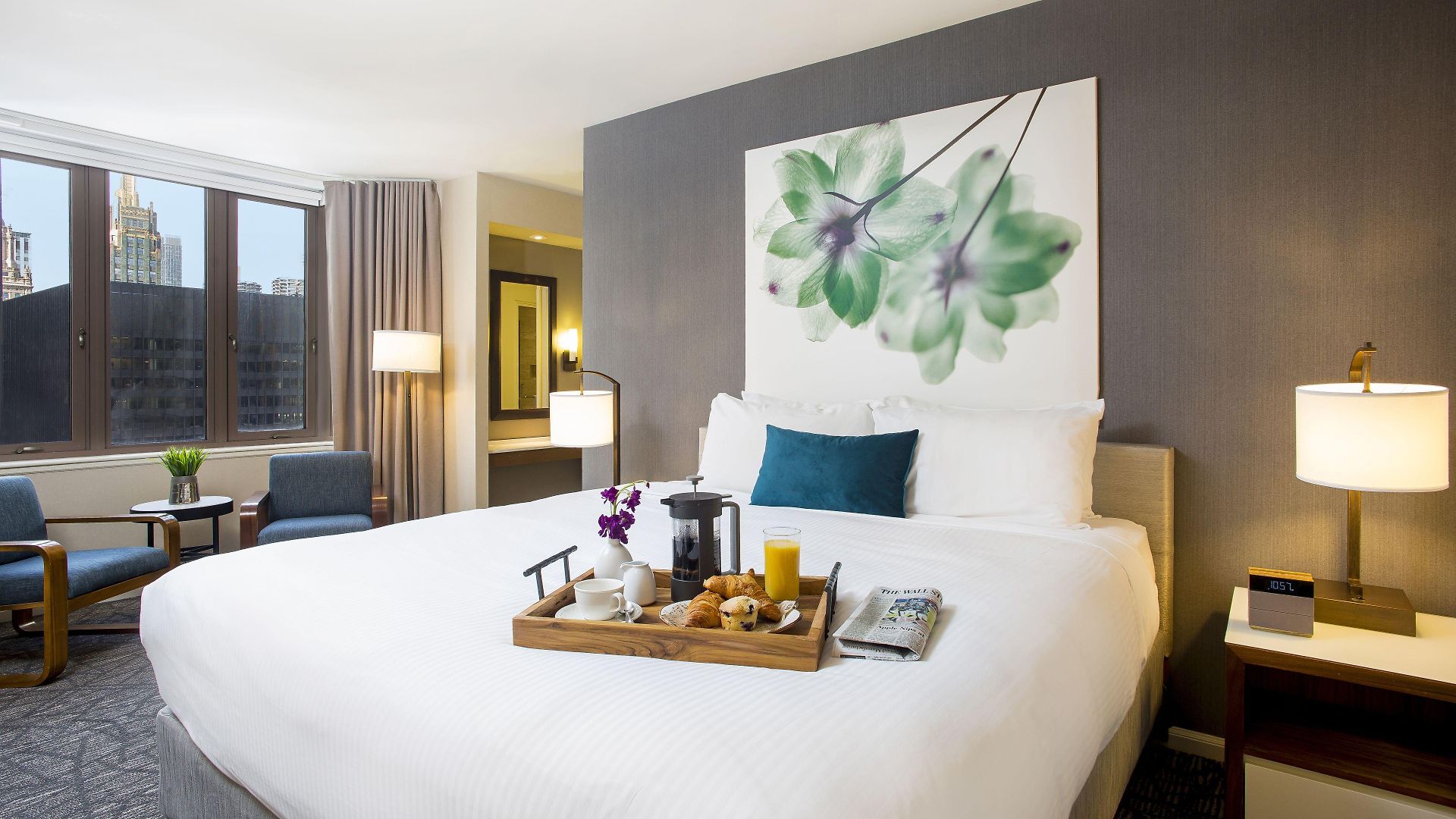 Fairmont Millennium Park 4*