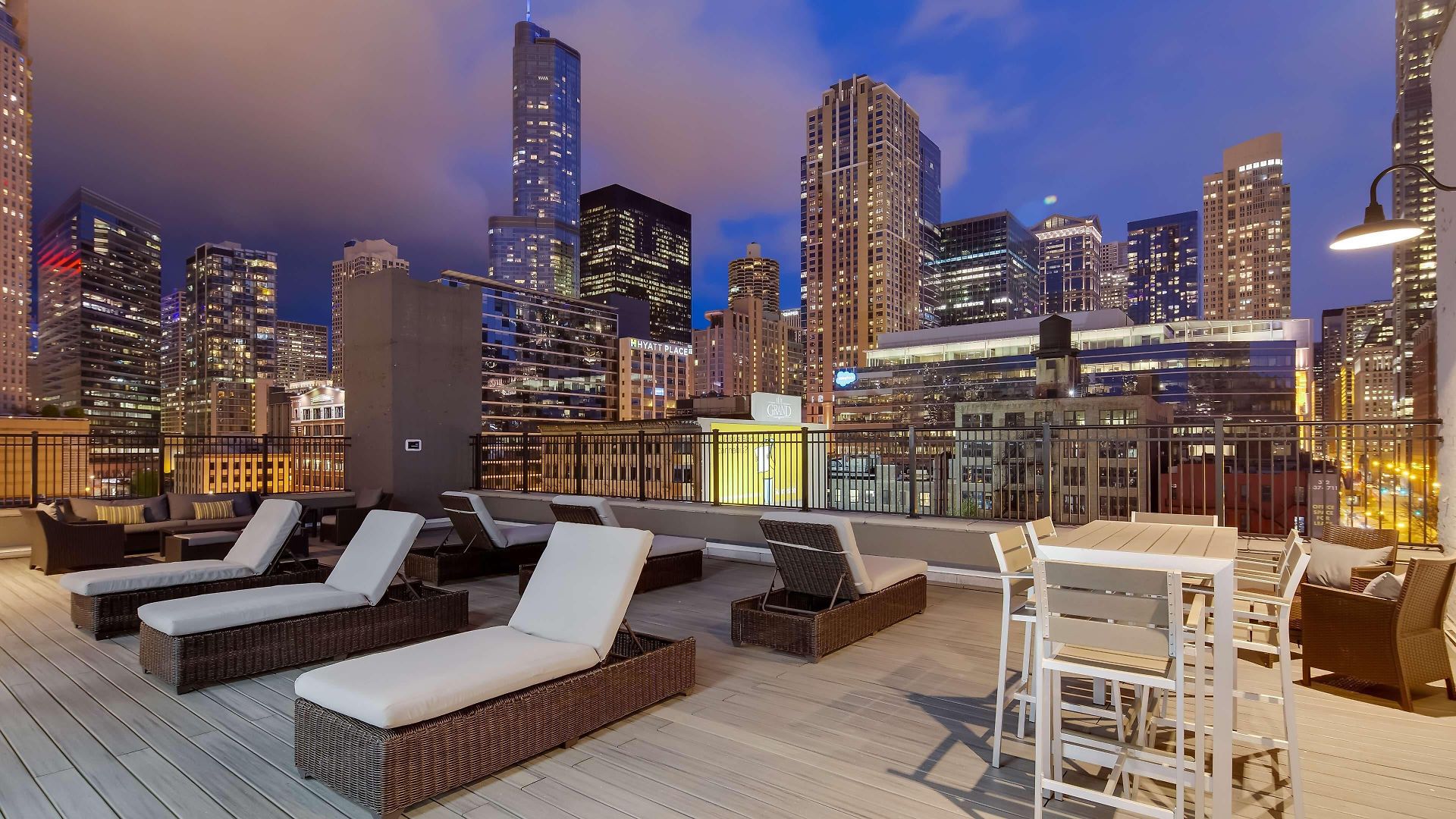 Western Downtown-river North 3*