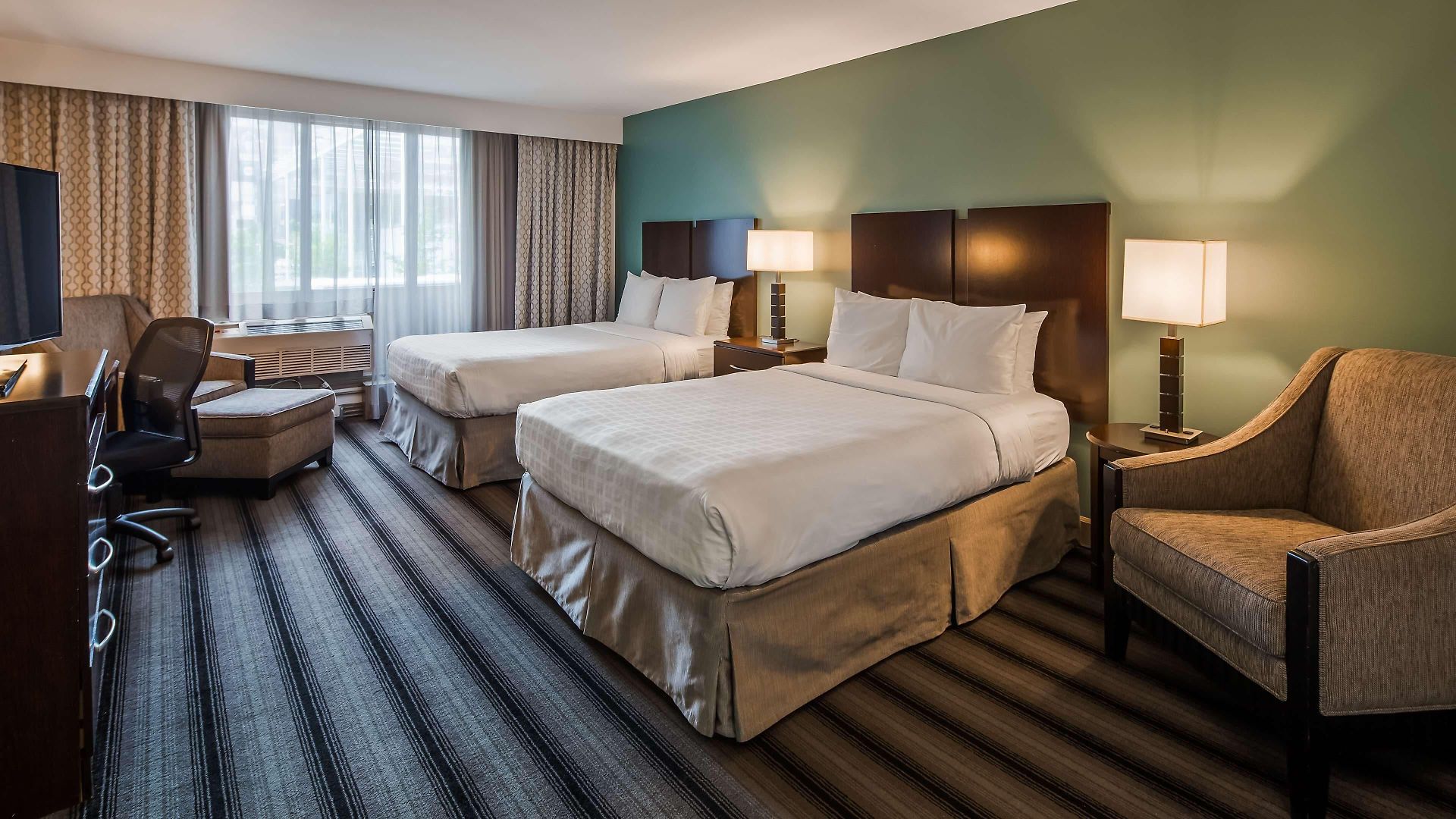 Western Downtown-river North 3*