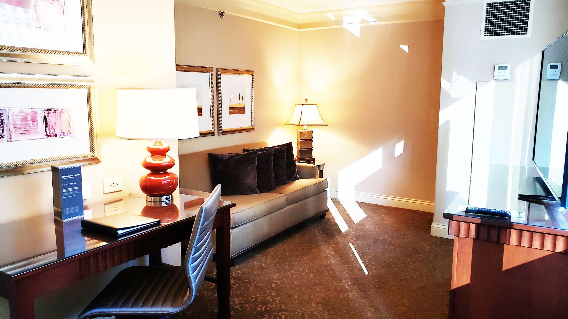 Hotel The Royal Sonesta Downtown