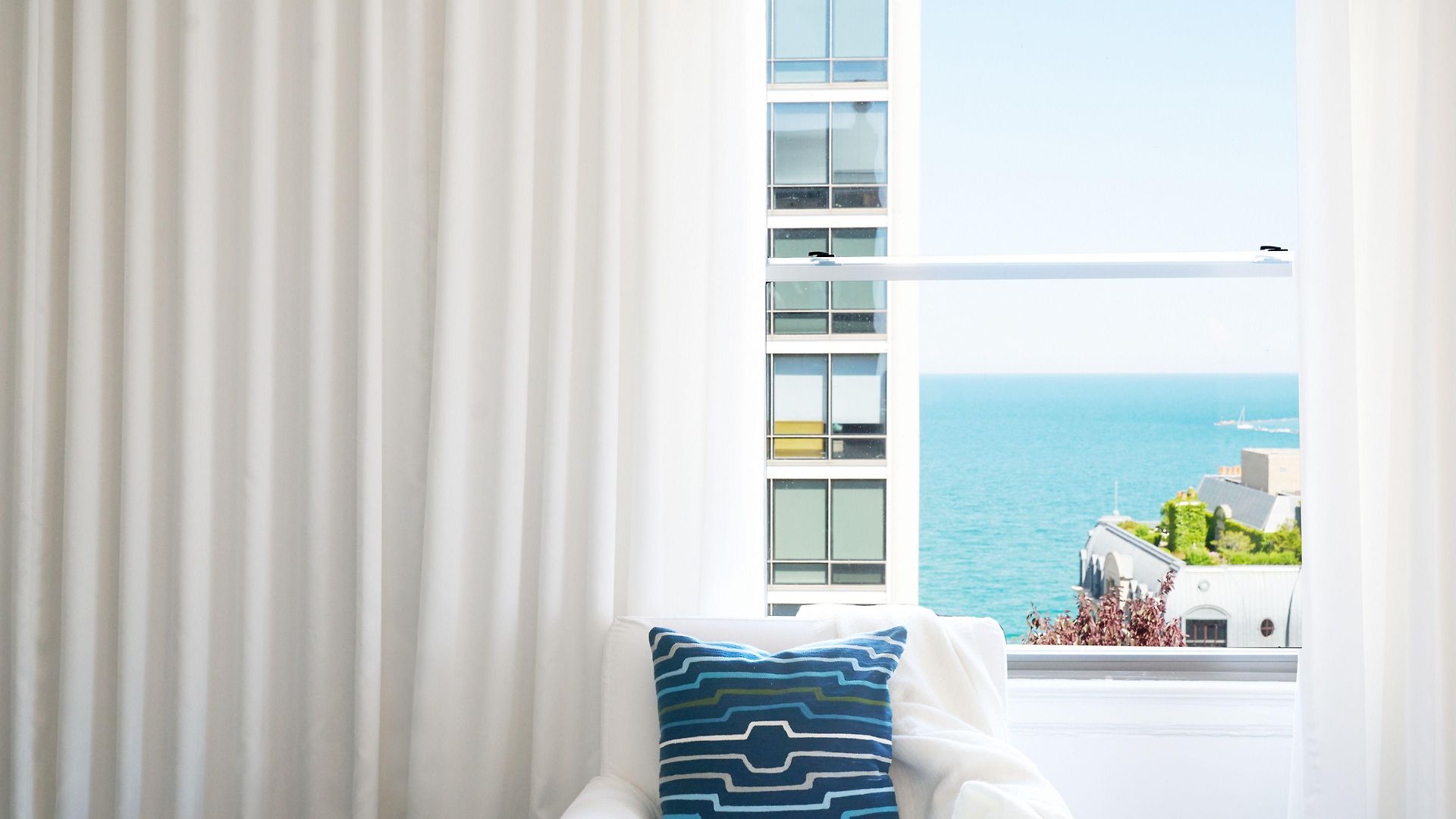 Ambassador Chicago, Part Of Jdv By Hyatt Hotel 4*