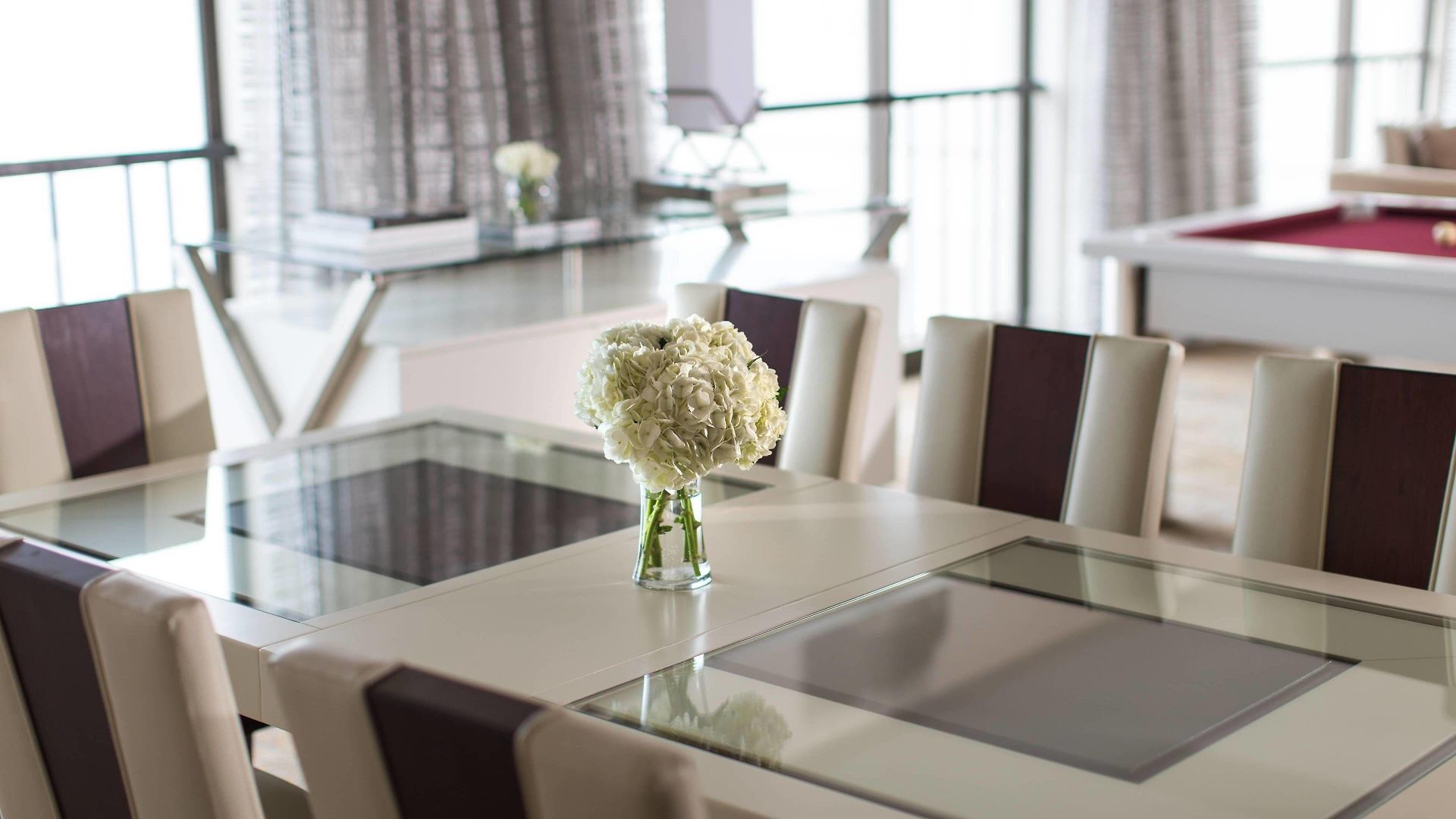 Marriott Downtown Magnificent Mile Hotel 4*