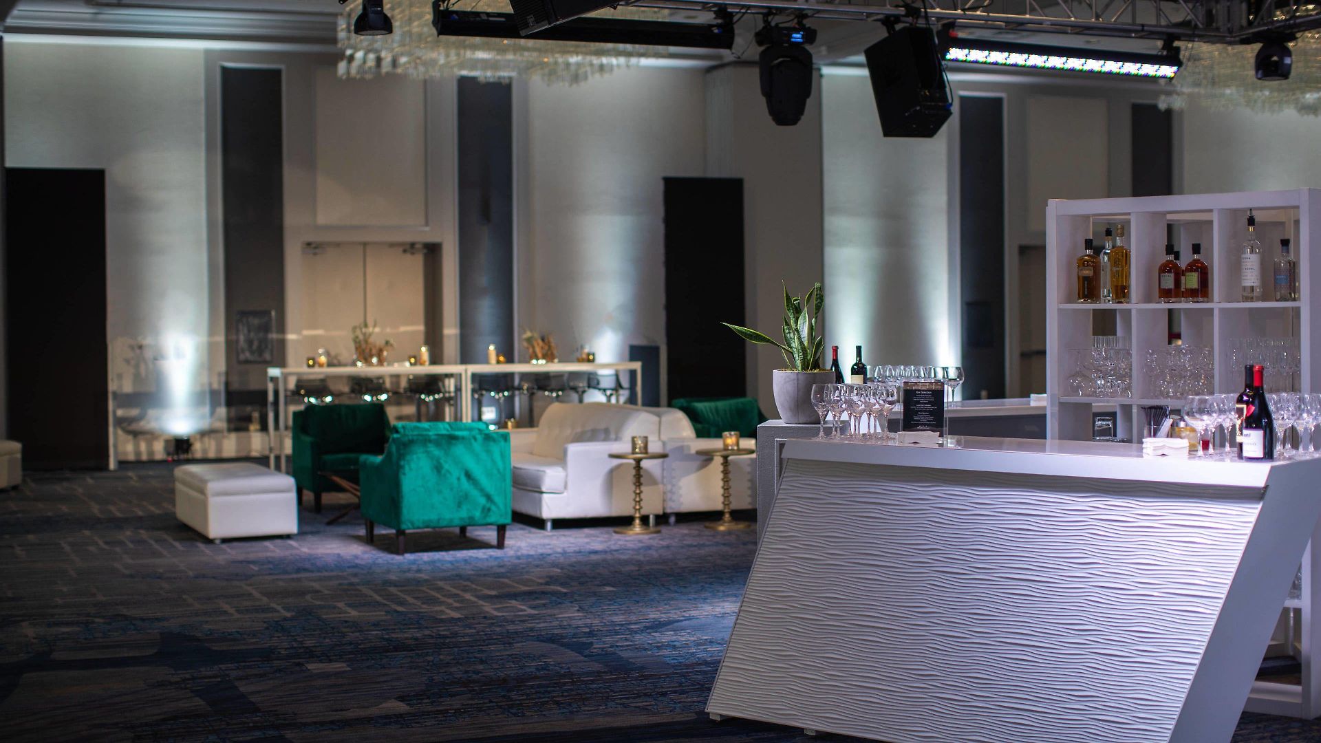 Marriott Downtown Magnificent Mile 4*