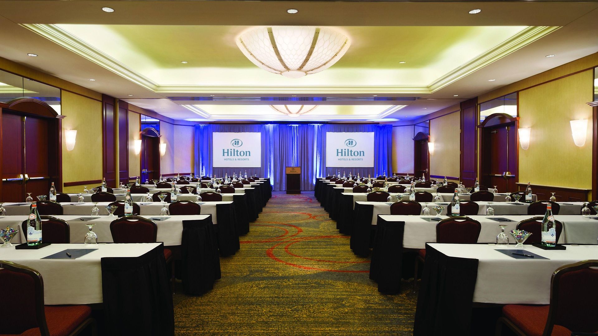 Hilton Magnificent Mile Hotel
