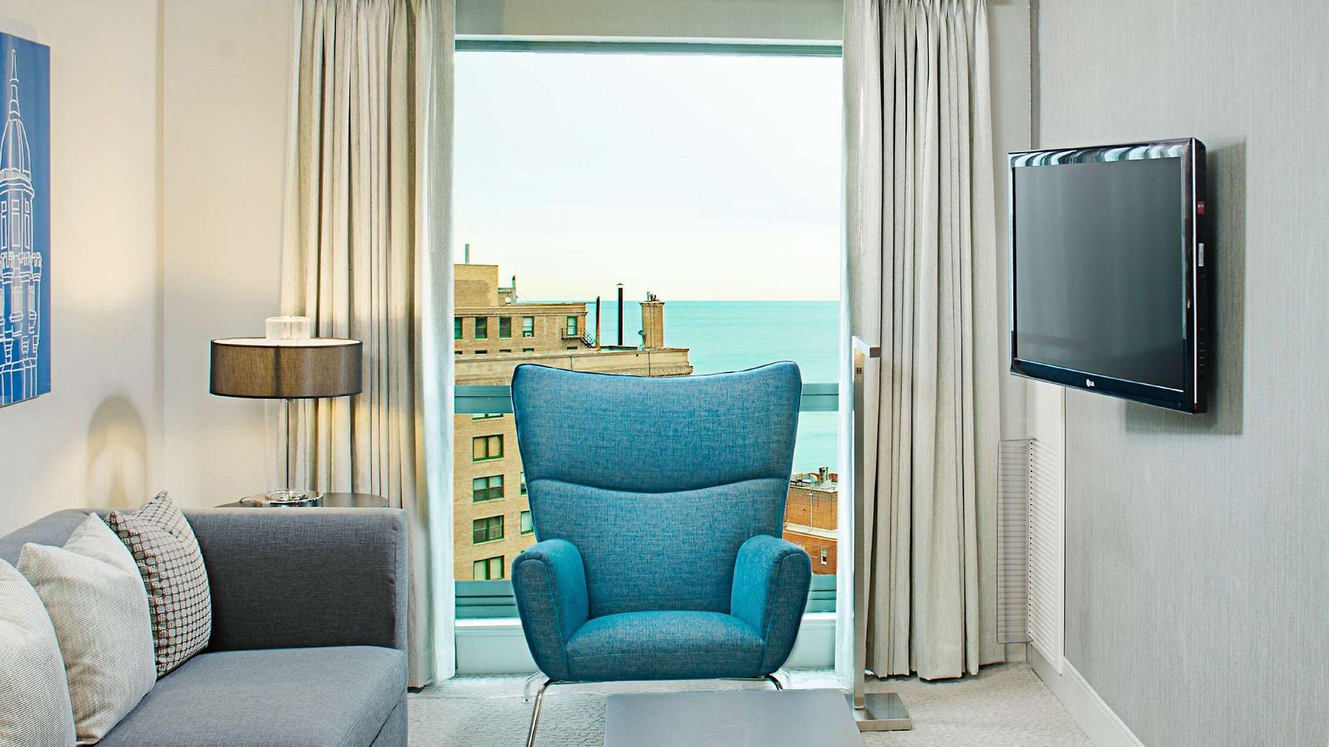 Hilton Magnificent Mile Hotel