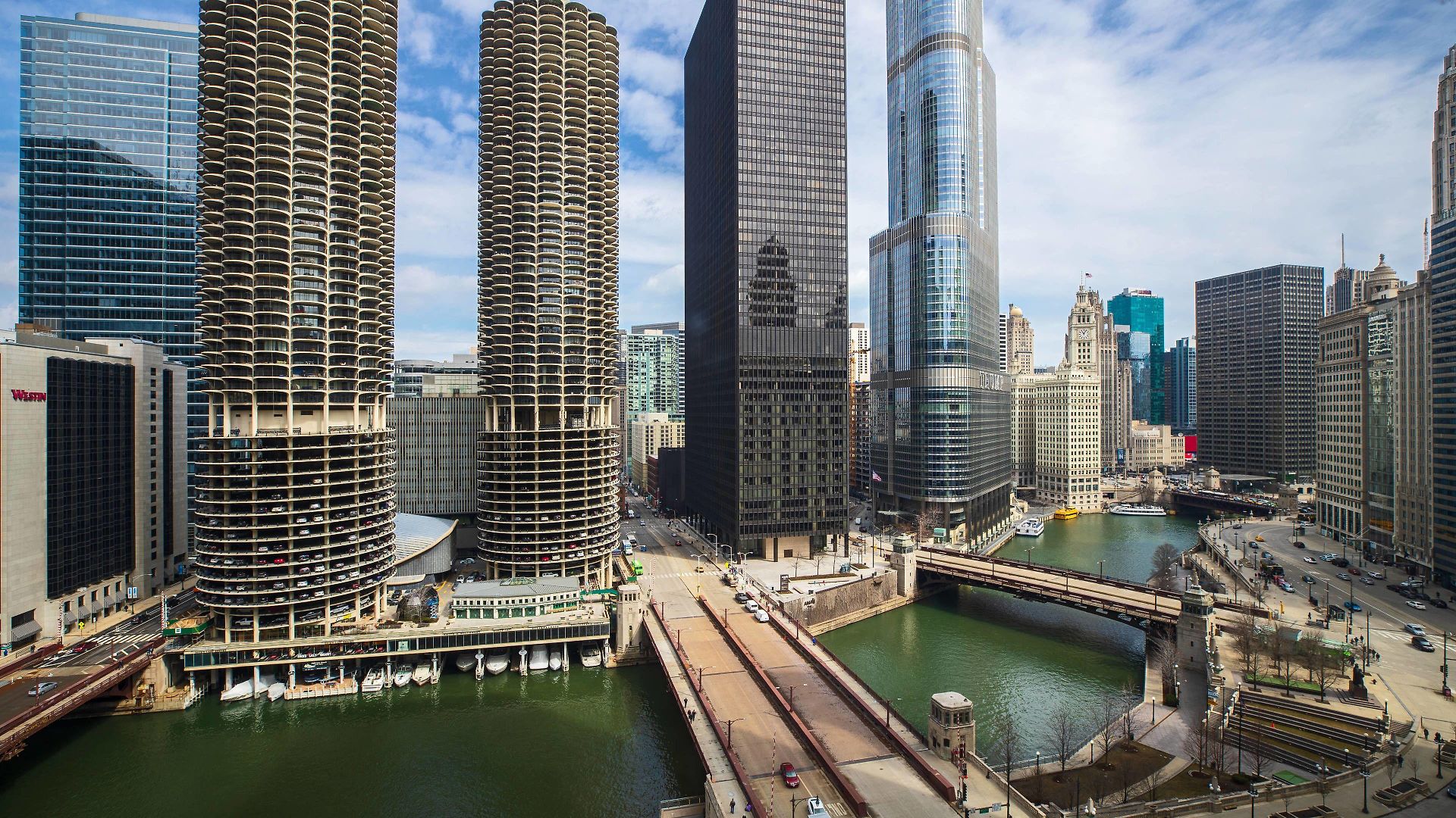 Renaissance Downtown 4*