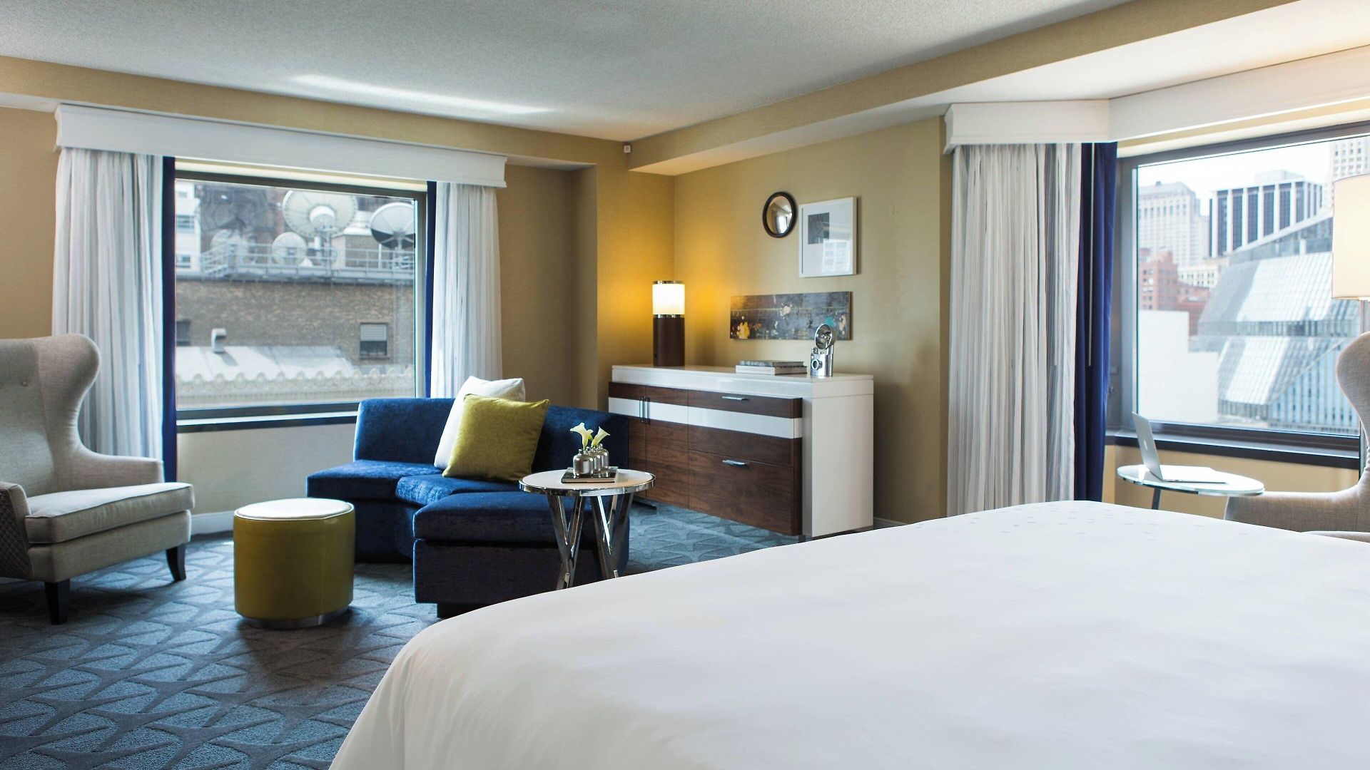 Renaissance Downtown Hotel