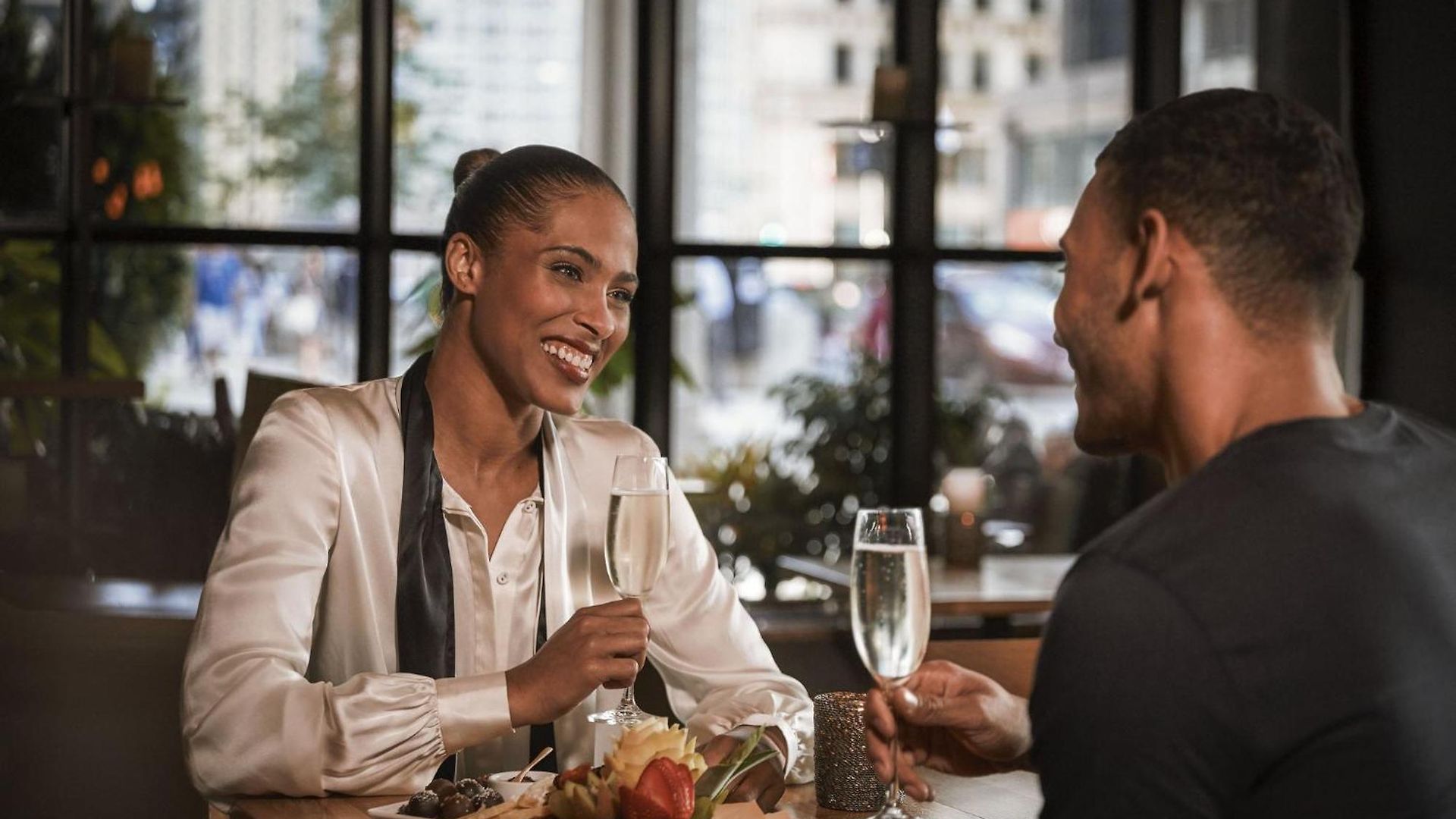 Intercontinental Magnificent Mile By Ihg Hotel Chicago