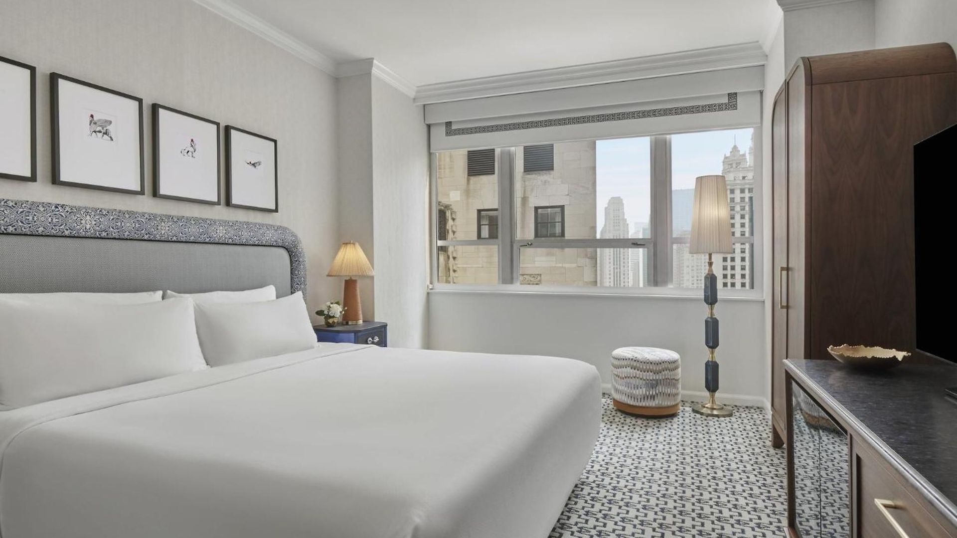 Intercontinental Magnificent Mile By Ihg Hotel 4*