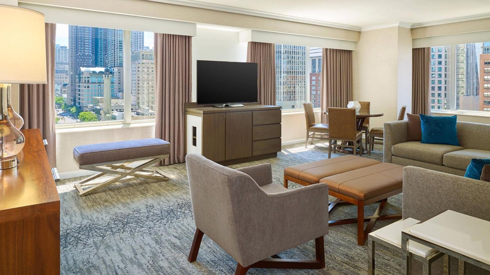The Westin Michigan Avenue Hotel
