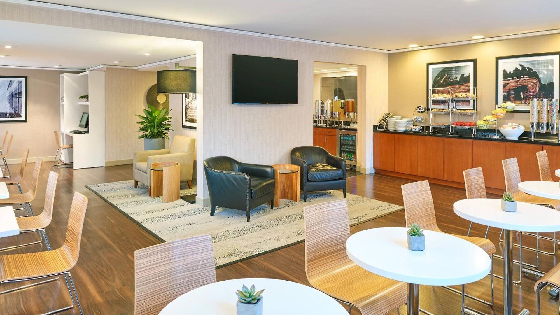 Hotel The Westin Michigan Avenue 4*