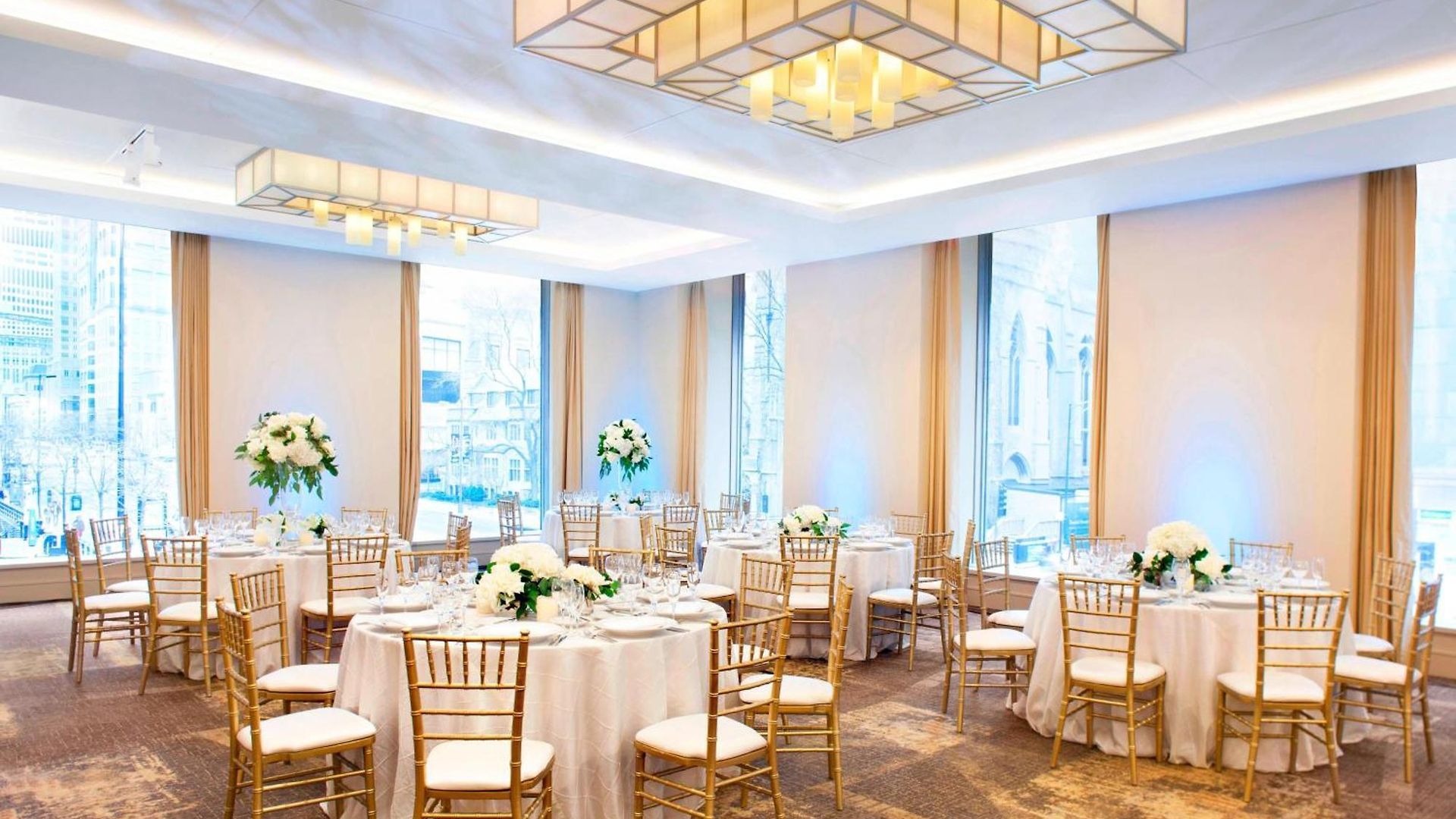 Hotel The Westin Michigan Avenue 4*