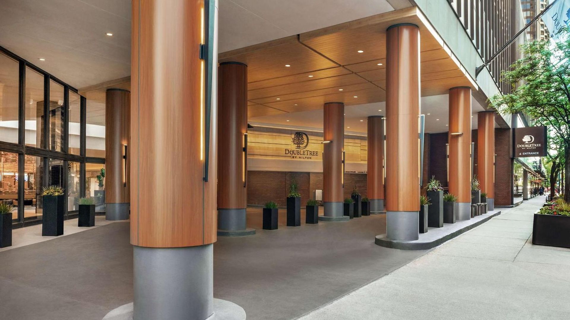 Hotel Doubletree By Hilton Magnificent Mile Chicago