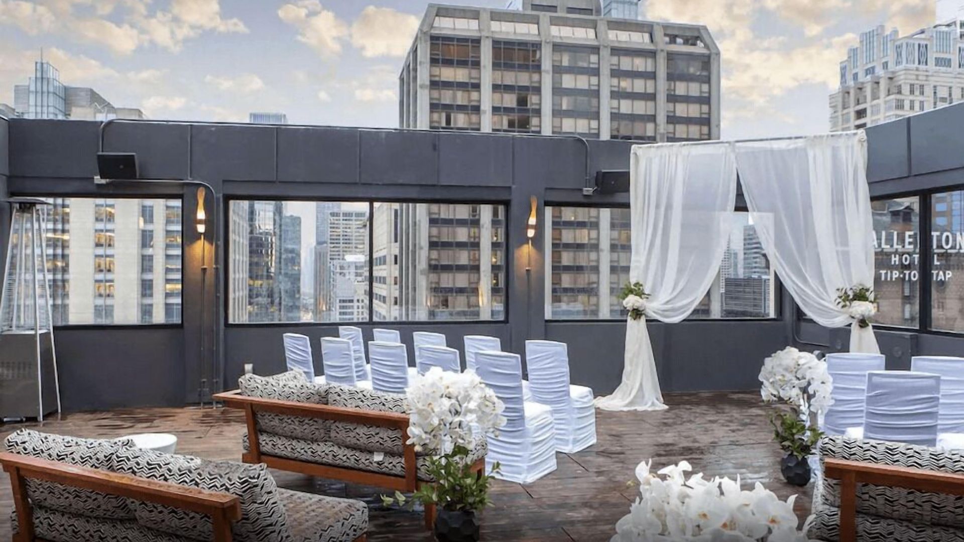 The Collection Magnificent Mile 4*