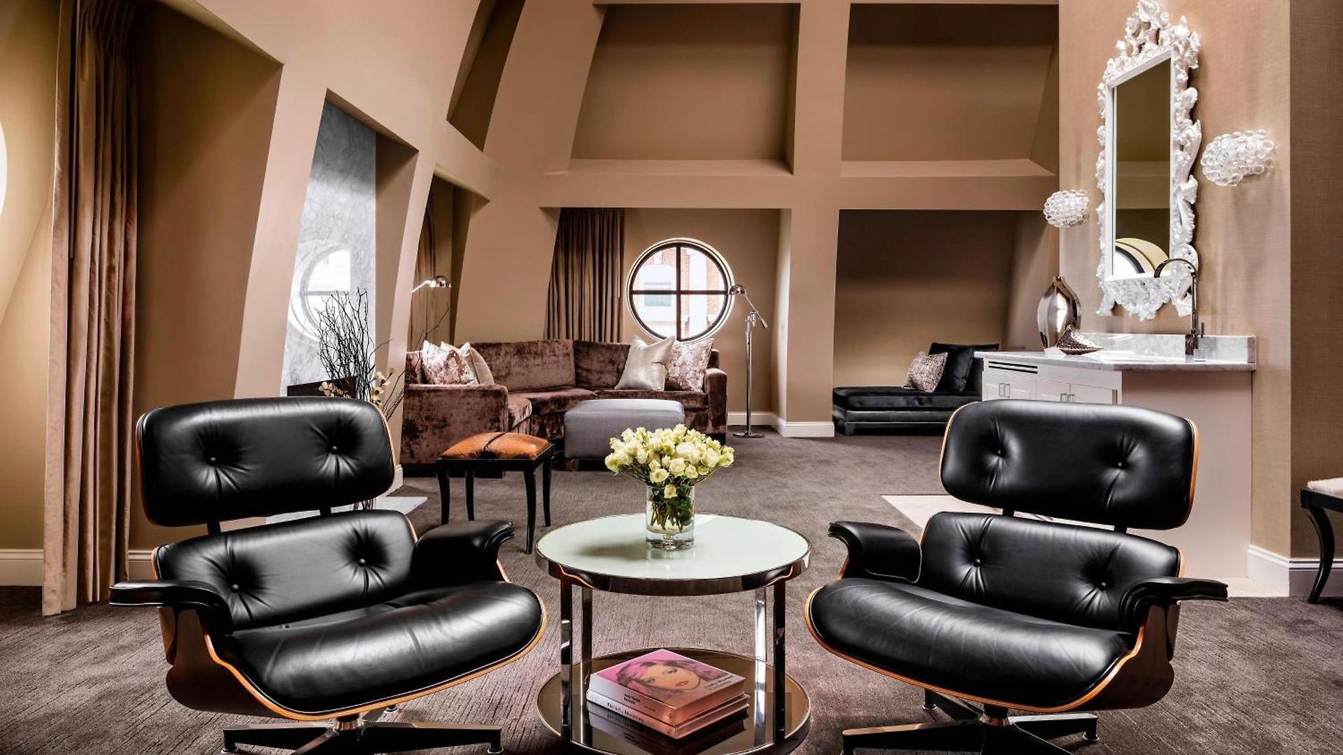 The Blackstone, Autograph Collection Hotel 4*