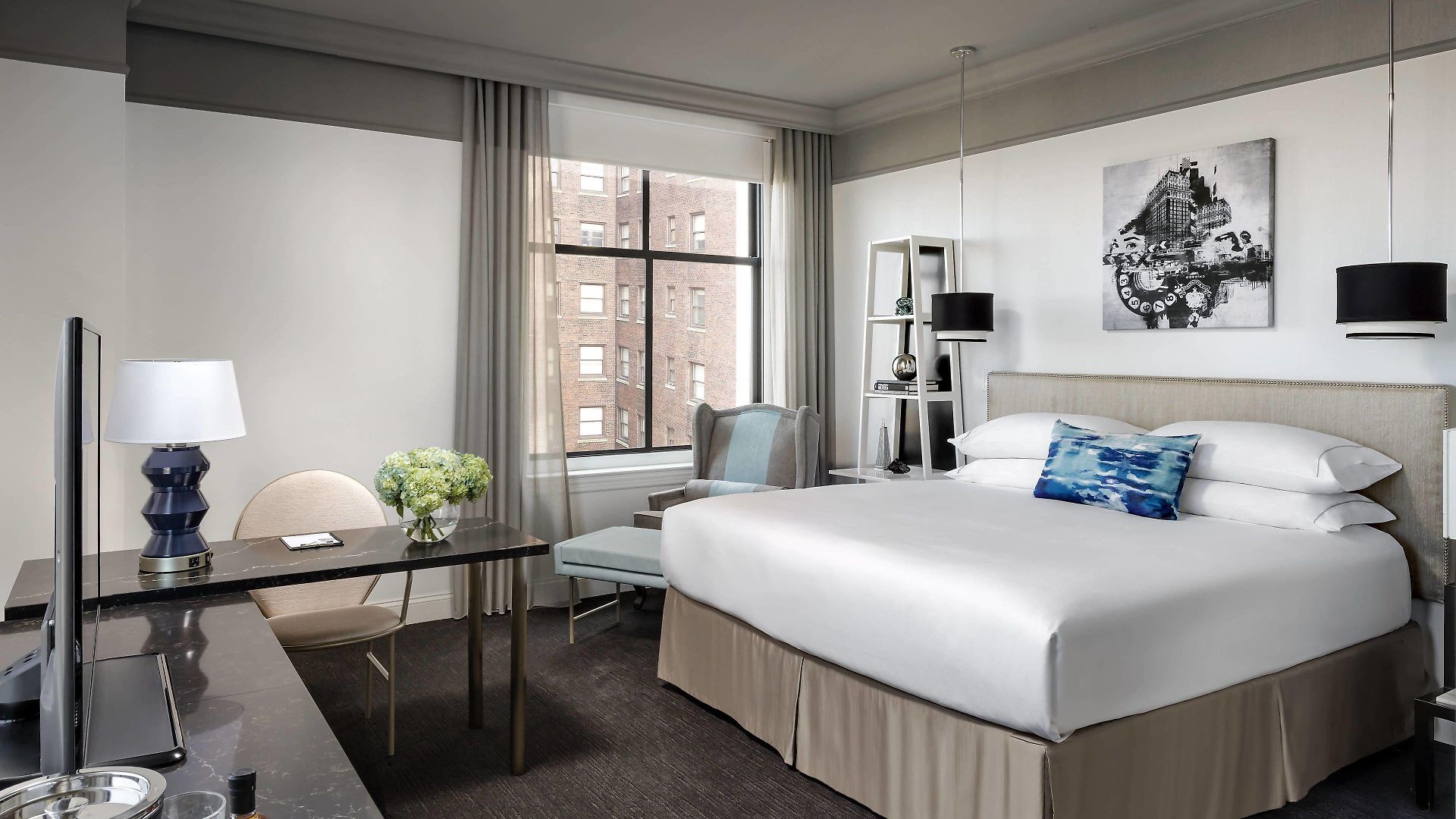 The Blackstone, Autograph Collection Hotel 4*