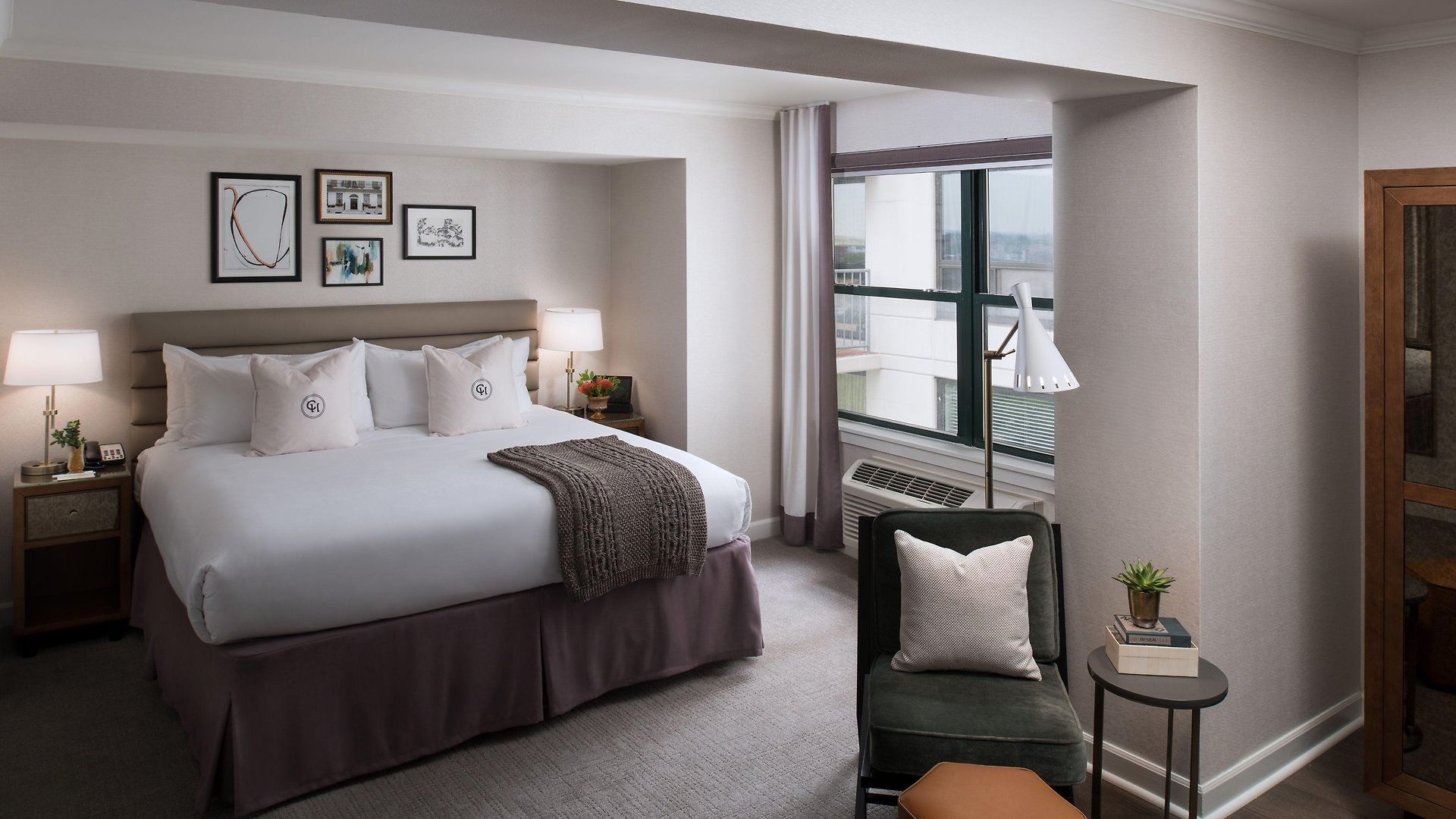 Claridge House Chicago, Tapestry Collection By Hilton Chicago