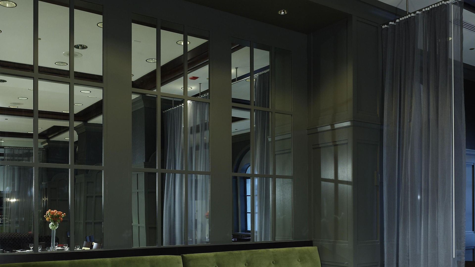 Warwick Allerton Hotel 4*