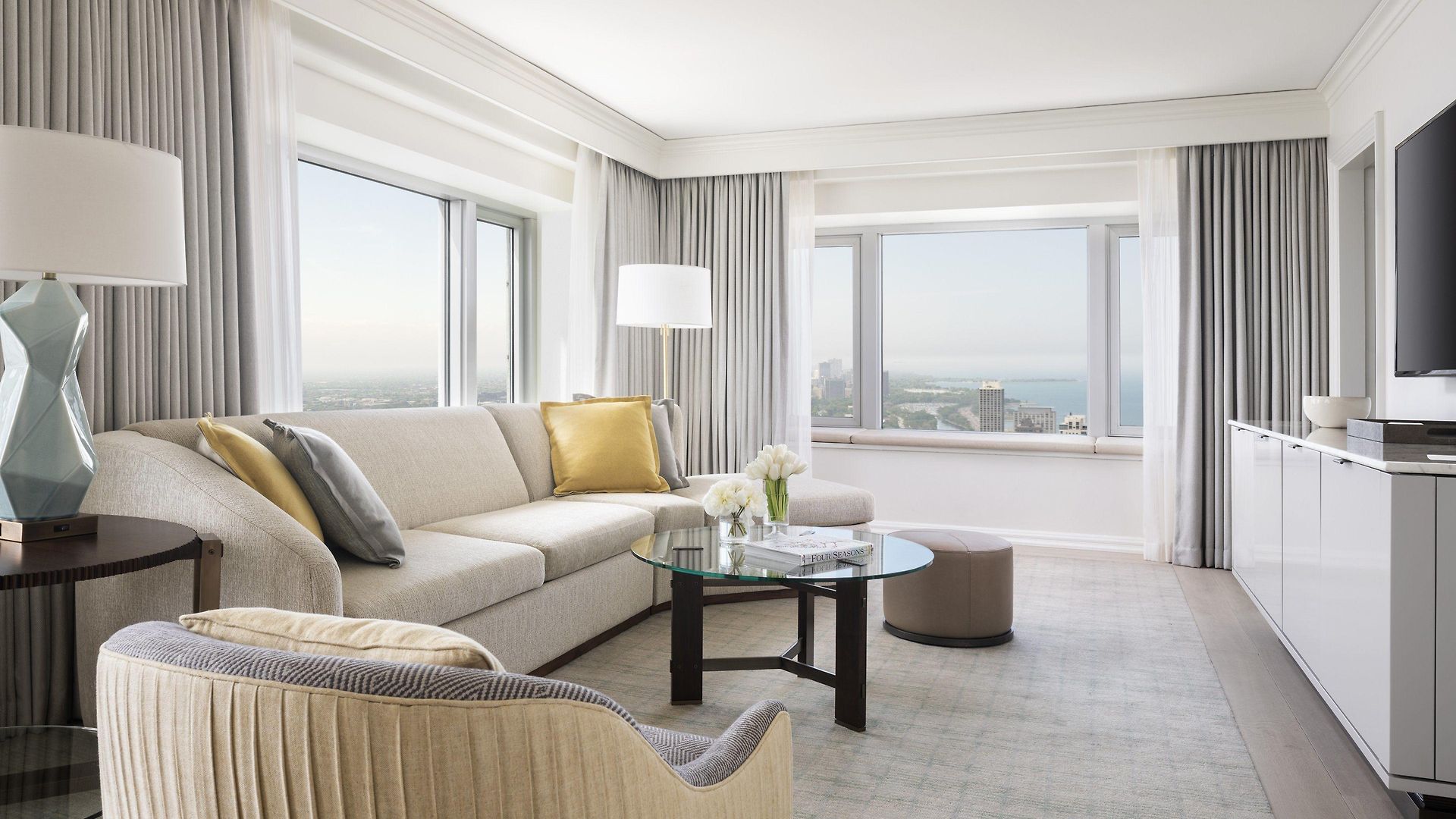 Four Seasons Hotel 5*