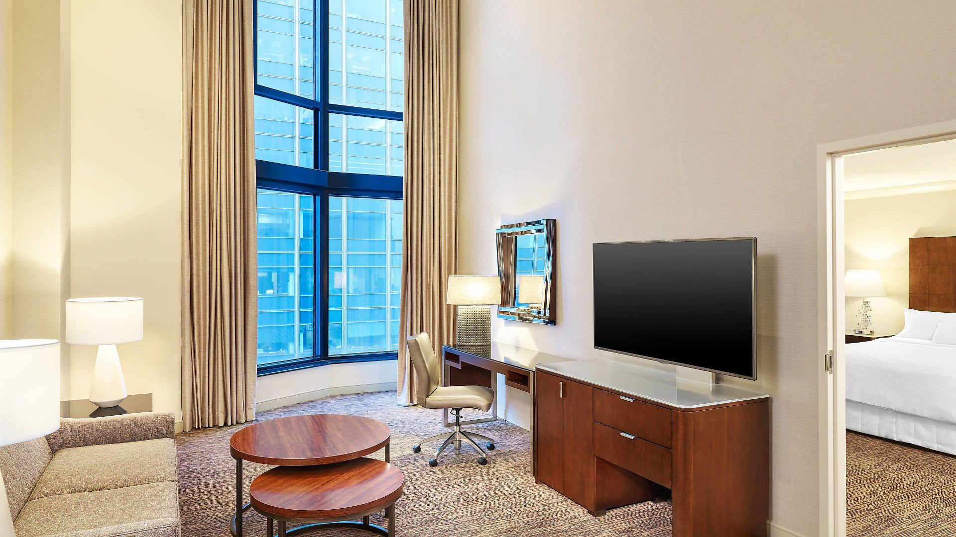 Hotel The Westin River North 4*