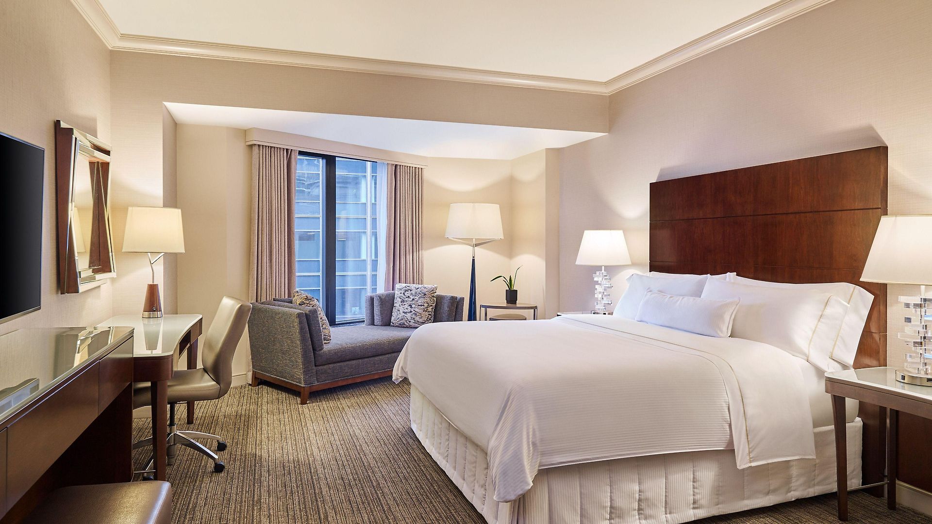 The Westin River North Hotel
