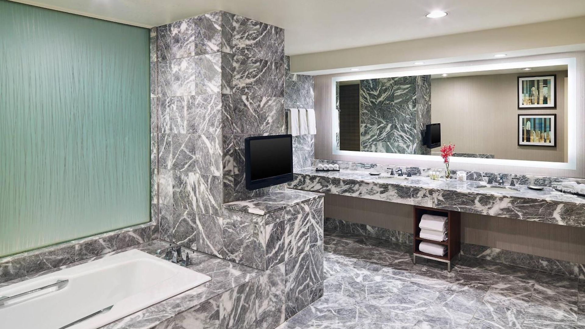 The Westin River North 4* Chicago