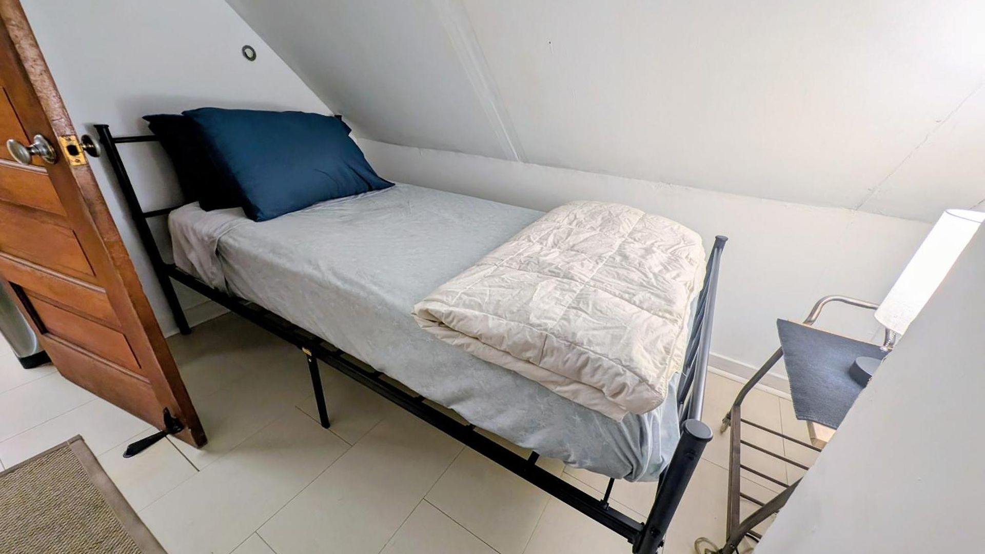 The Avondale Attic Apartment *