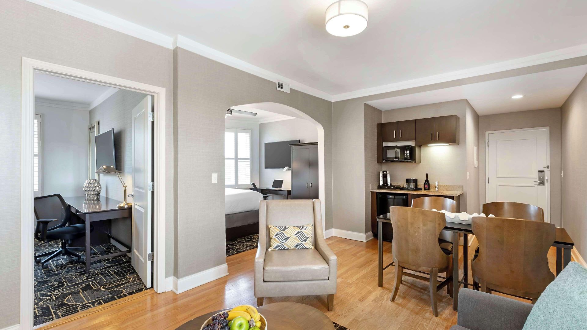 Western Hawthorne Terrace 3* Chicago