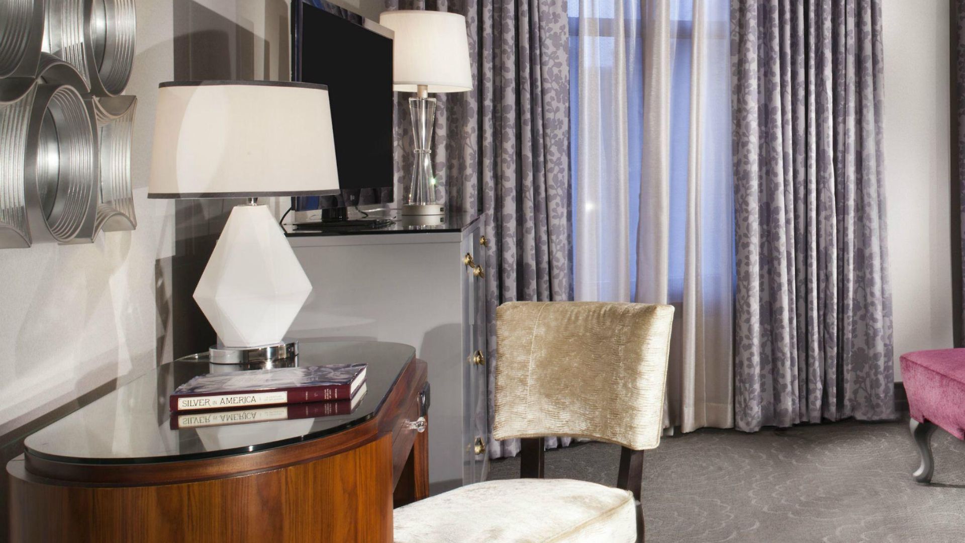 Hotel Silversmith Downtown Chicago