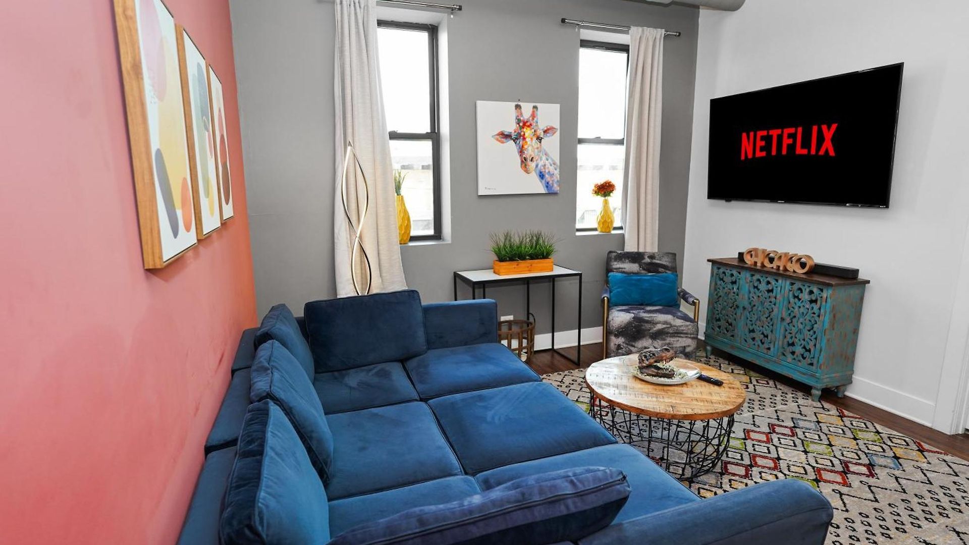 Spacious 420-friendly 2br Retreat Near Mccormick Place, Grant Park And Soldier Field