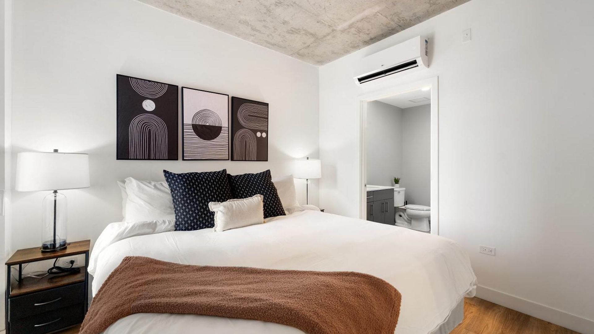 4br Corporate And Modern * Chicago