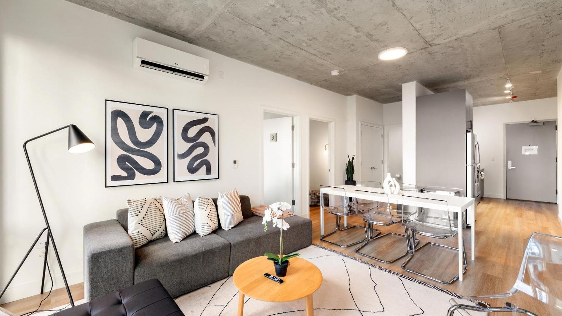 Hotel 4br Corporate And Modern