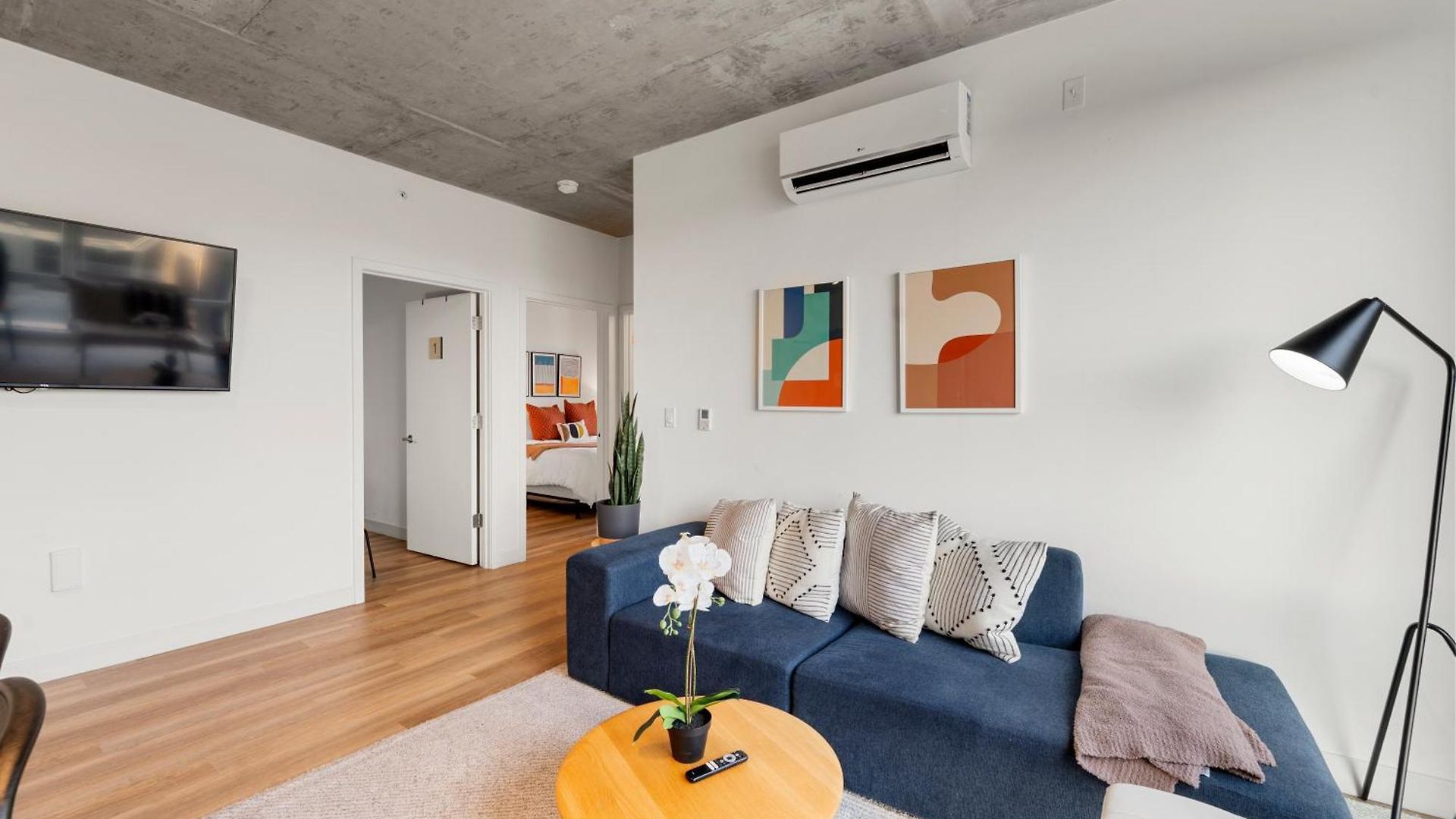 Group-ready 3br Sleek Design & Great Location * Chicago