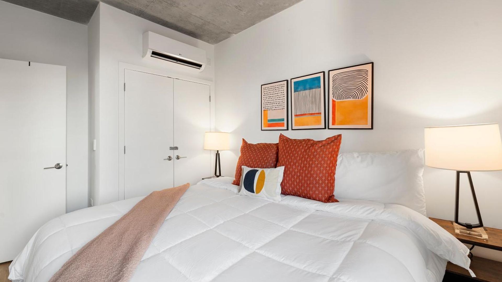 Group-ready 3br Sleek Design & Great Location Chicago