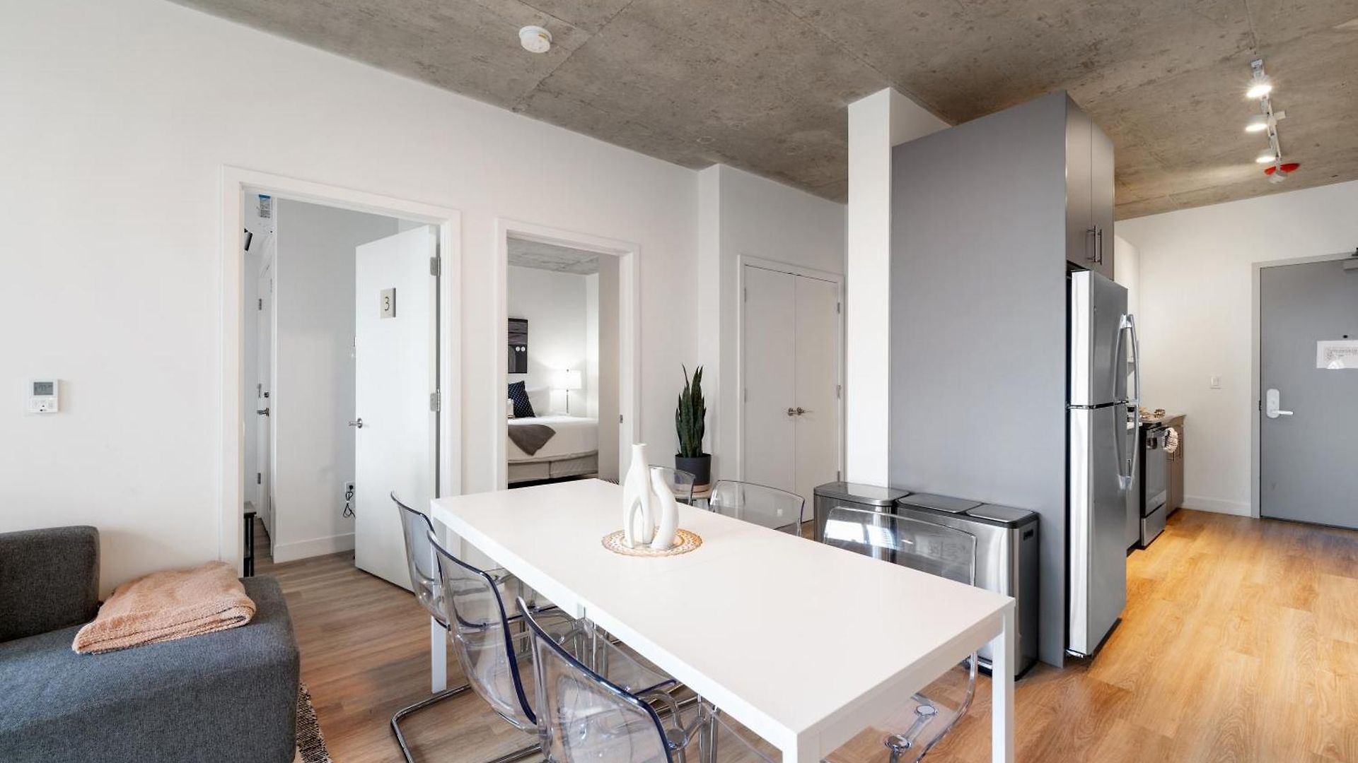 Hotel 4br Corporate And Modern