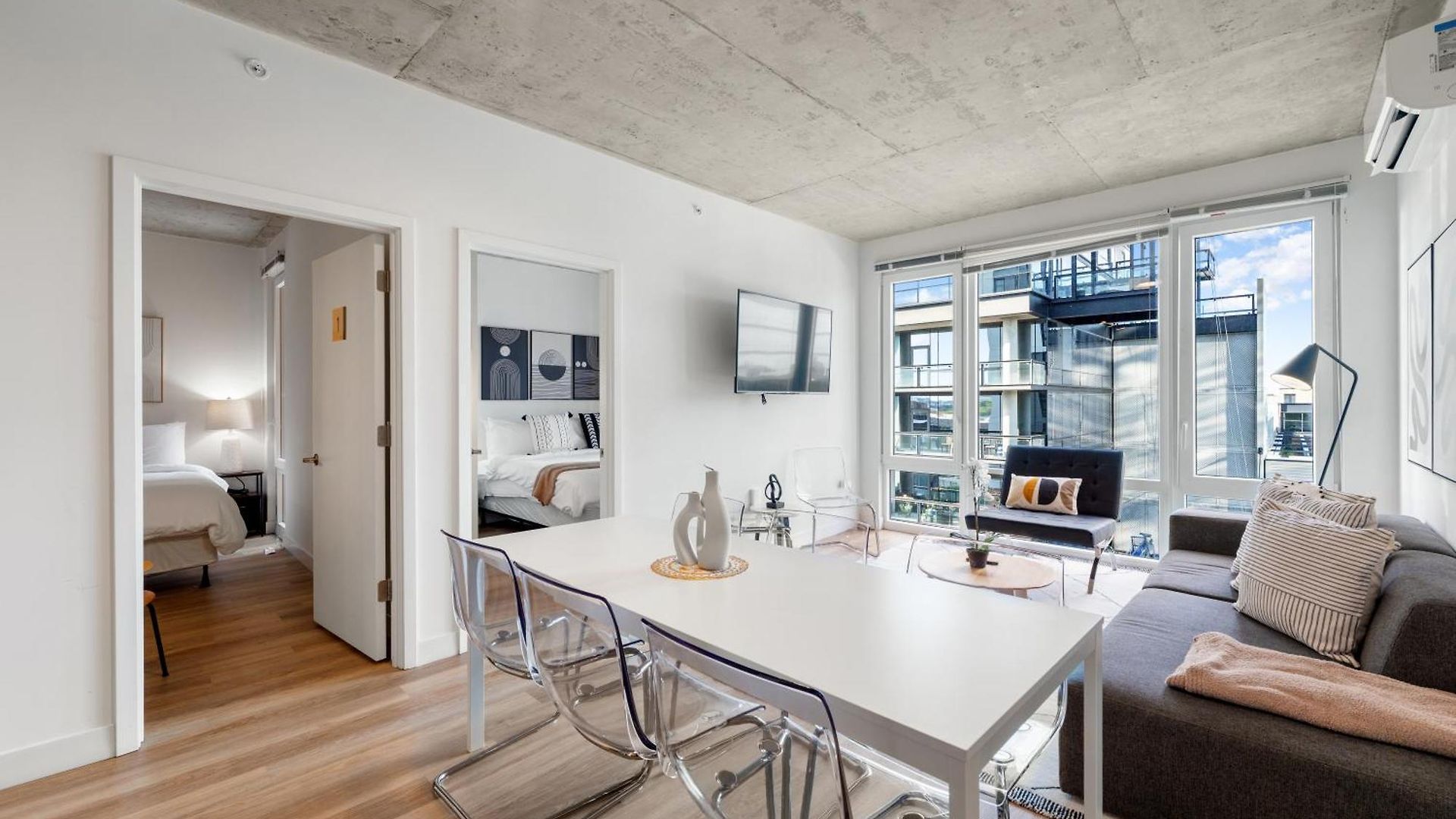 4br Corporate And Modern