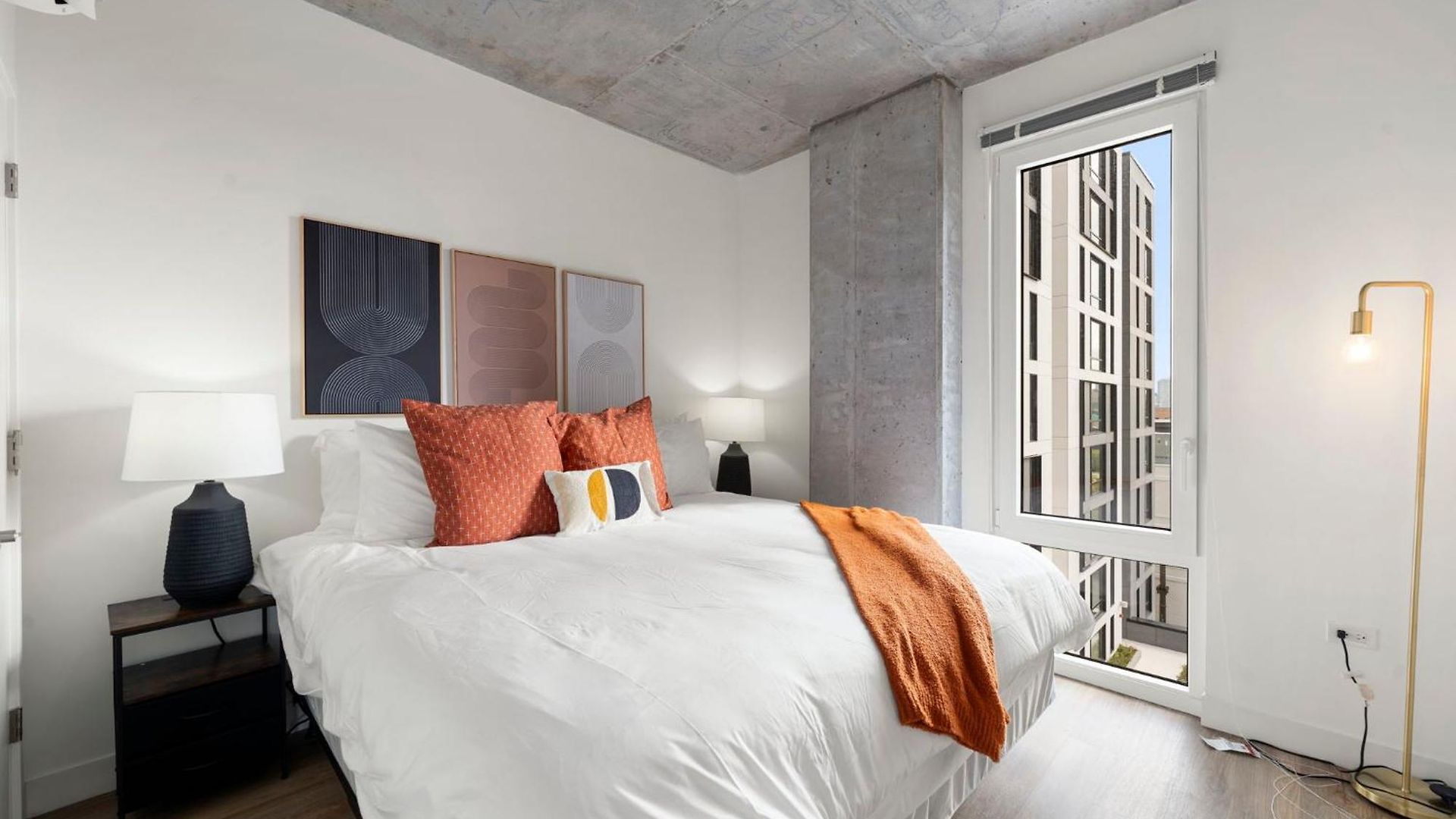 Hotel Brand New 4br In Heart Of