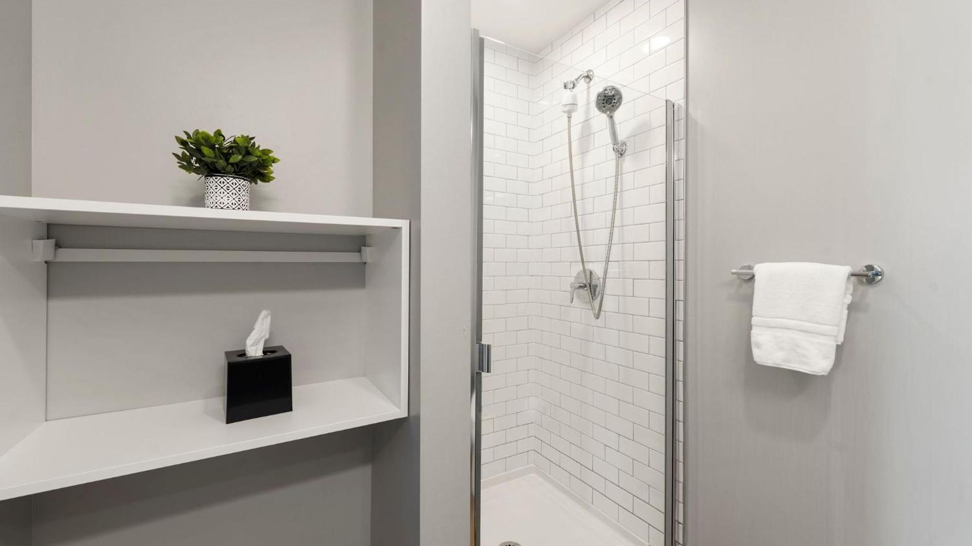 Brand New 4br In Heart Of Hotel