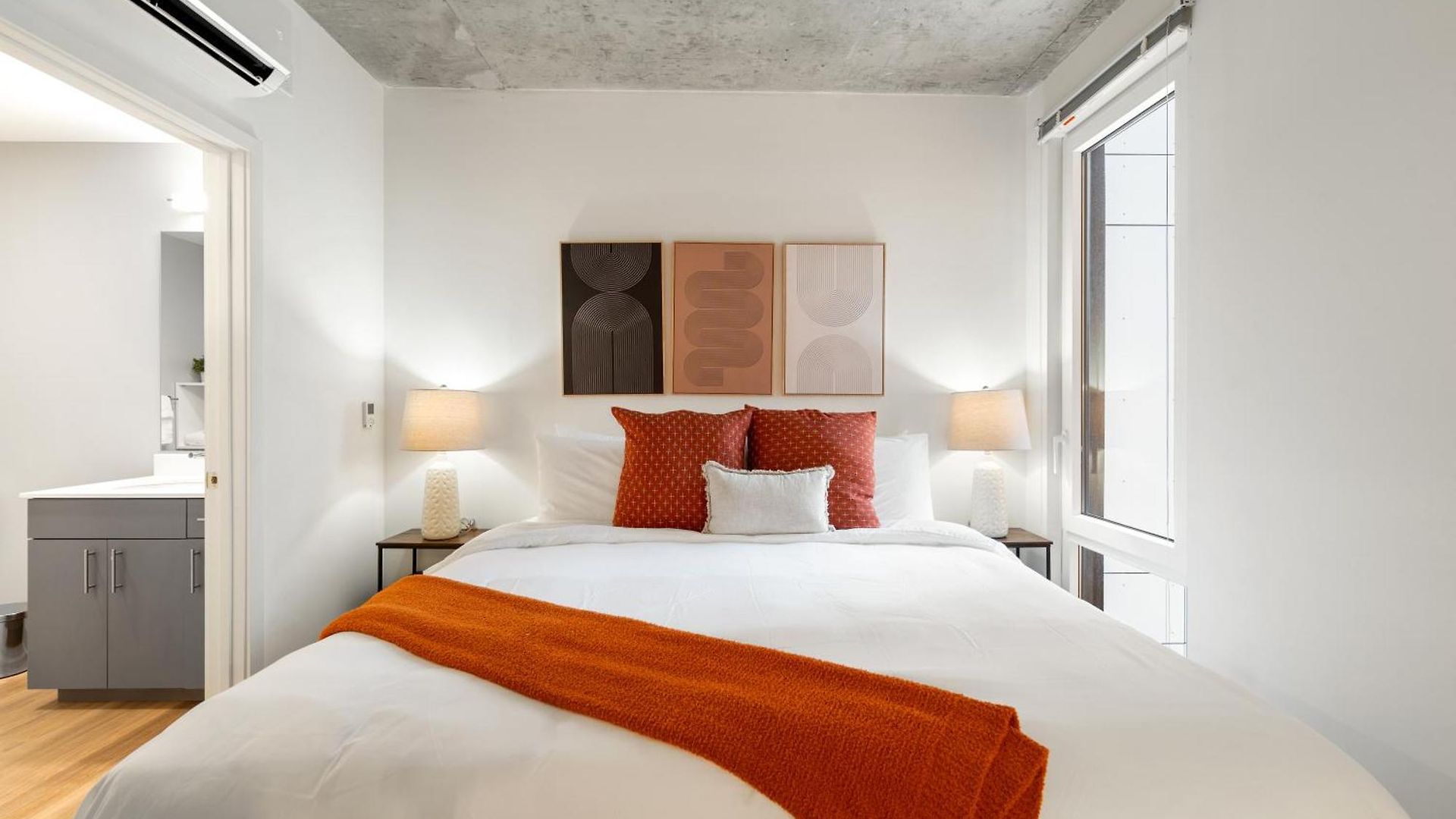 4br Corporate And Modern