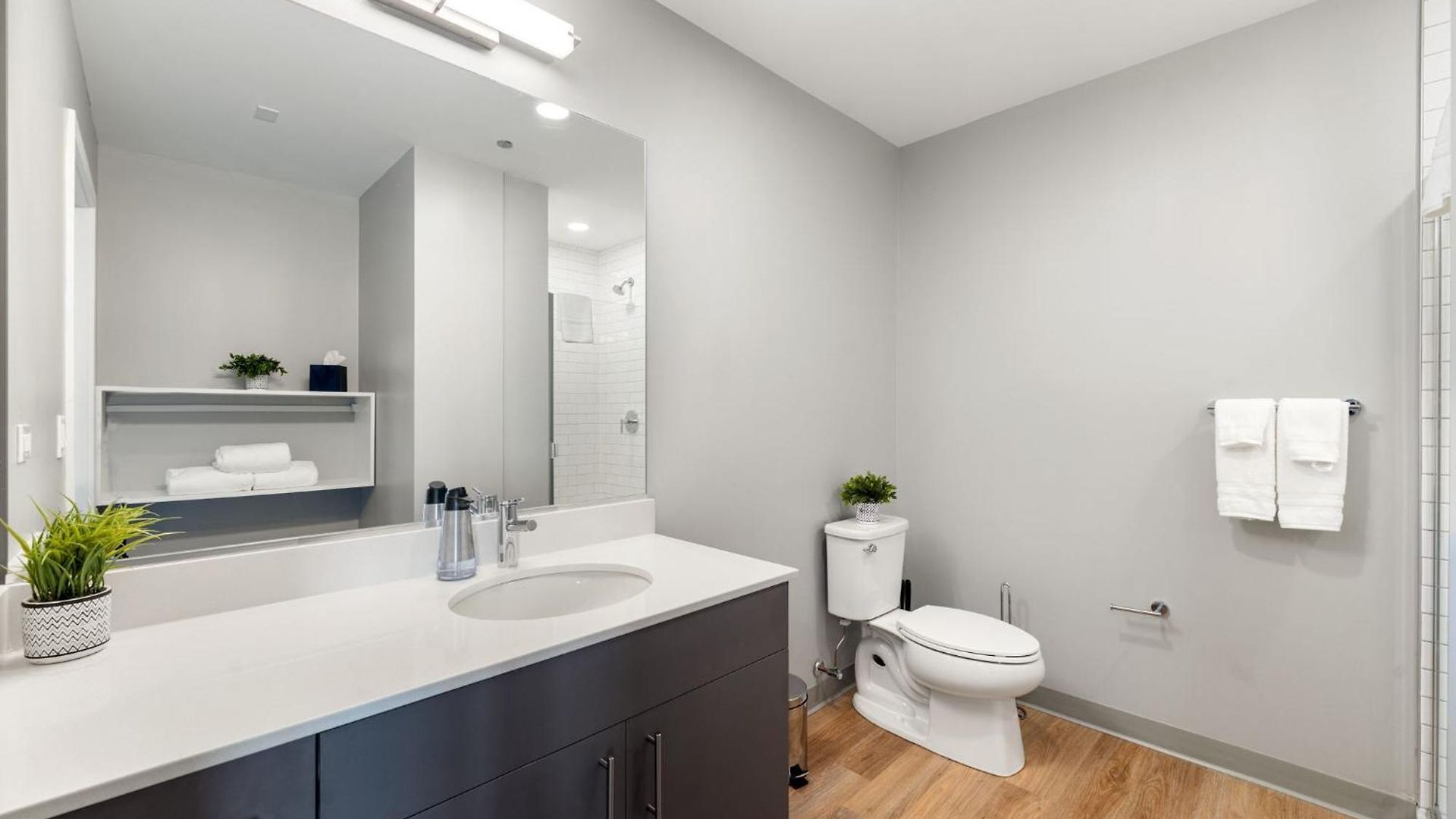 Brand New 4br In Heart Of Hotel